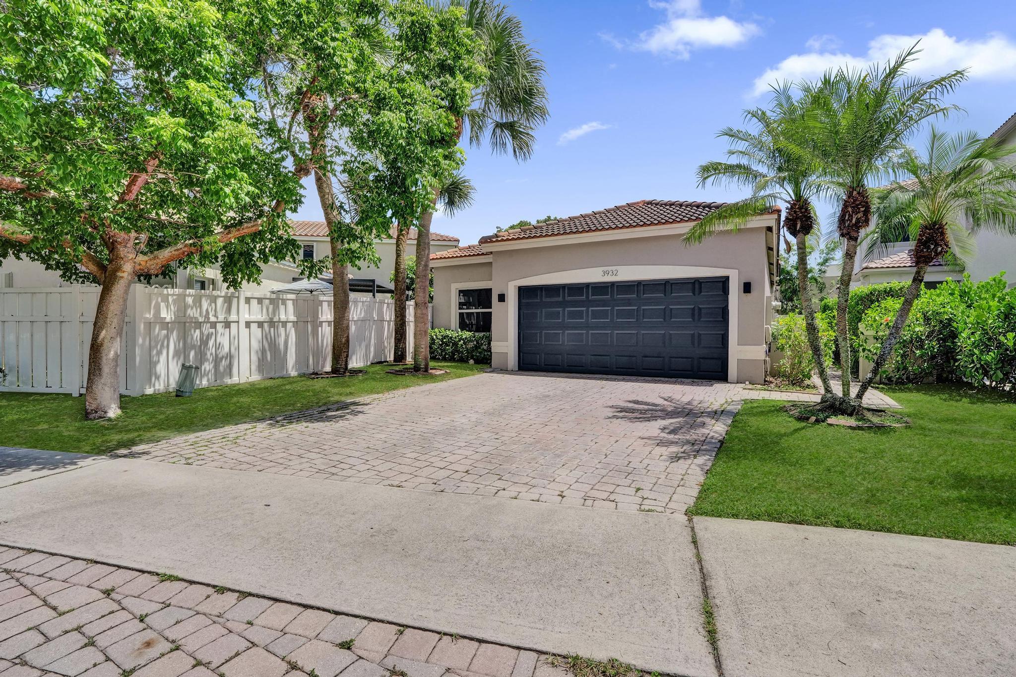 3932 NW 62nd Court