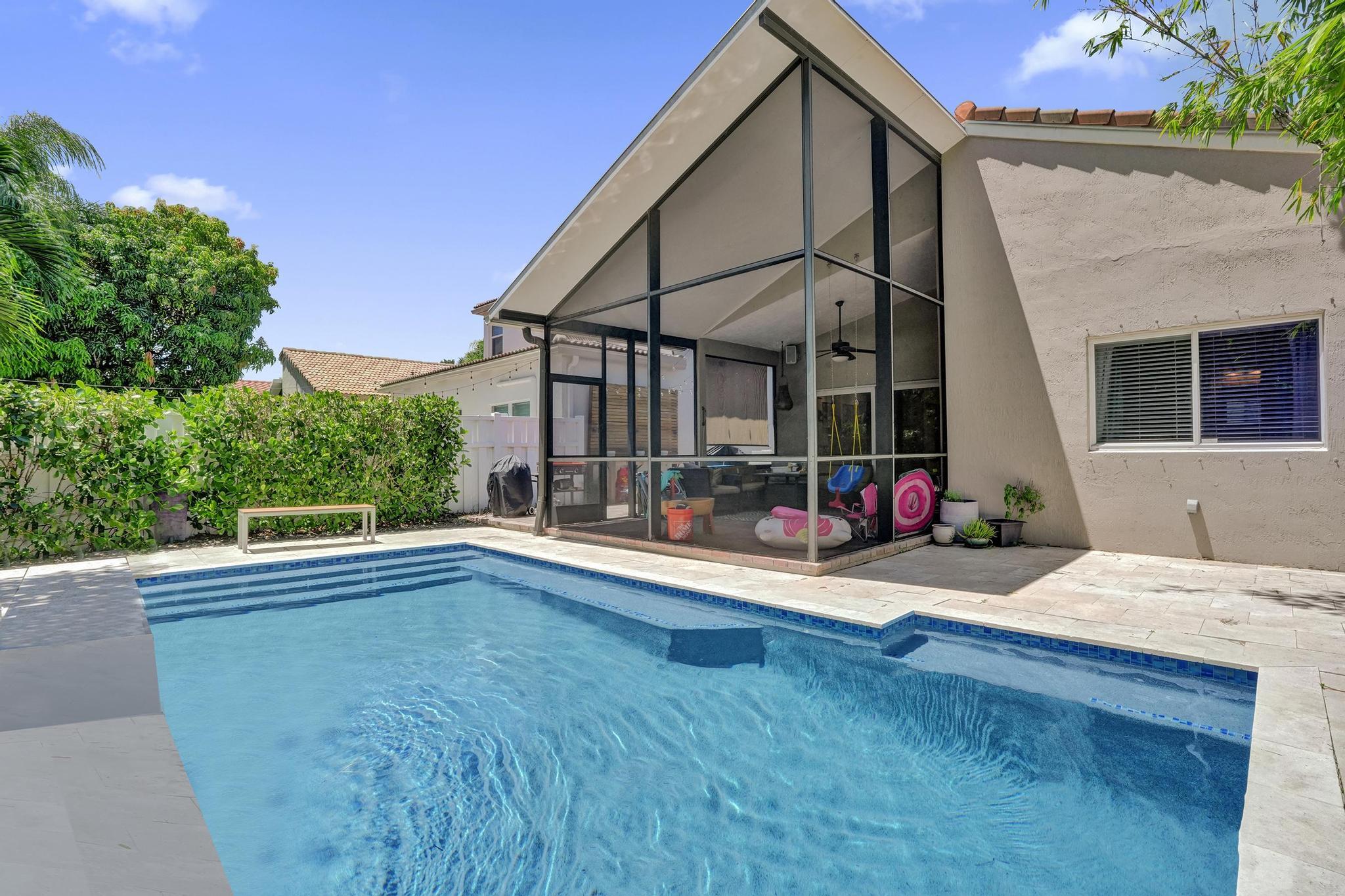 3932 NW 62nd Court
