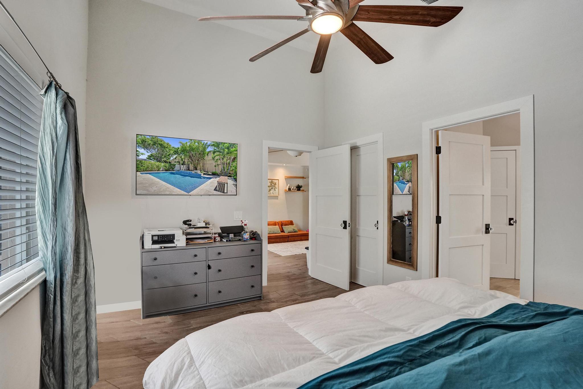 3932 NW 62nd Court