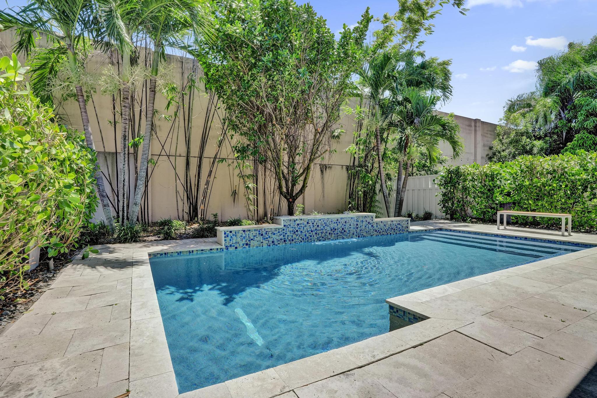 3932 NW 62nd Court