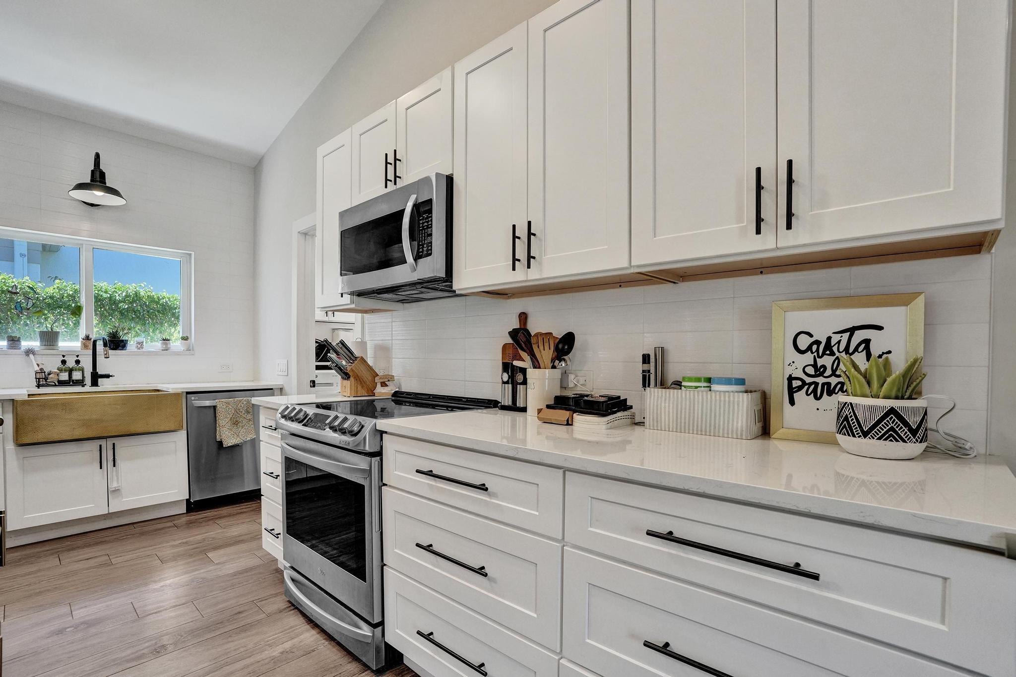 3932 NW 62nd Court