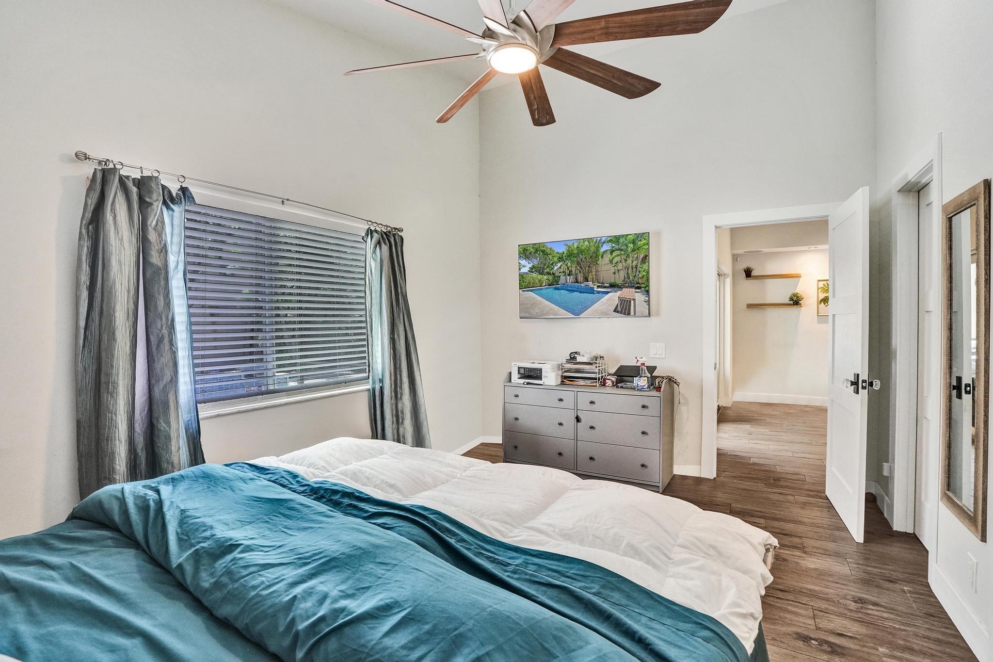 3932 NW 62nd Court