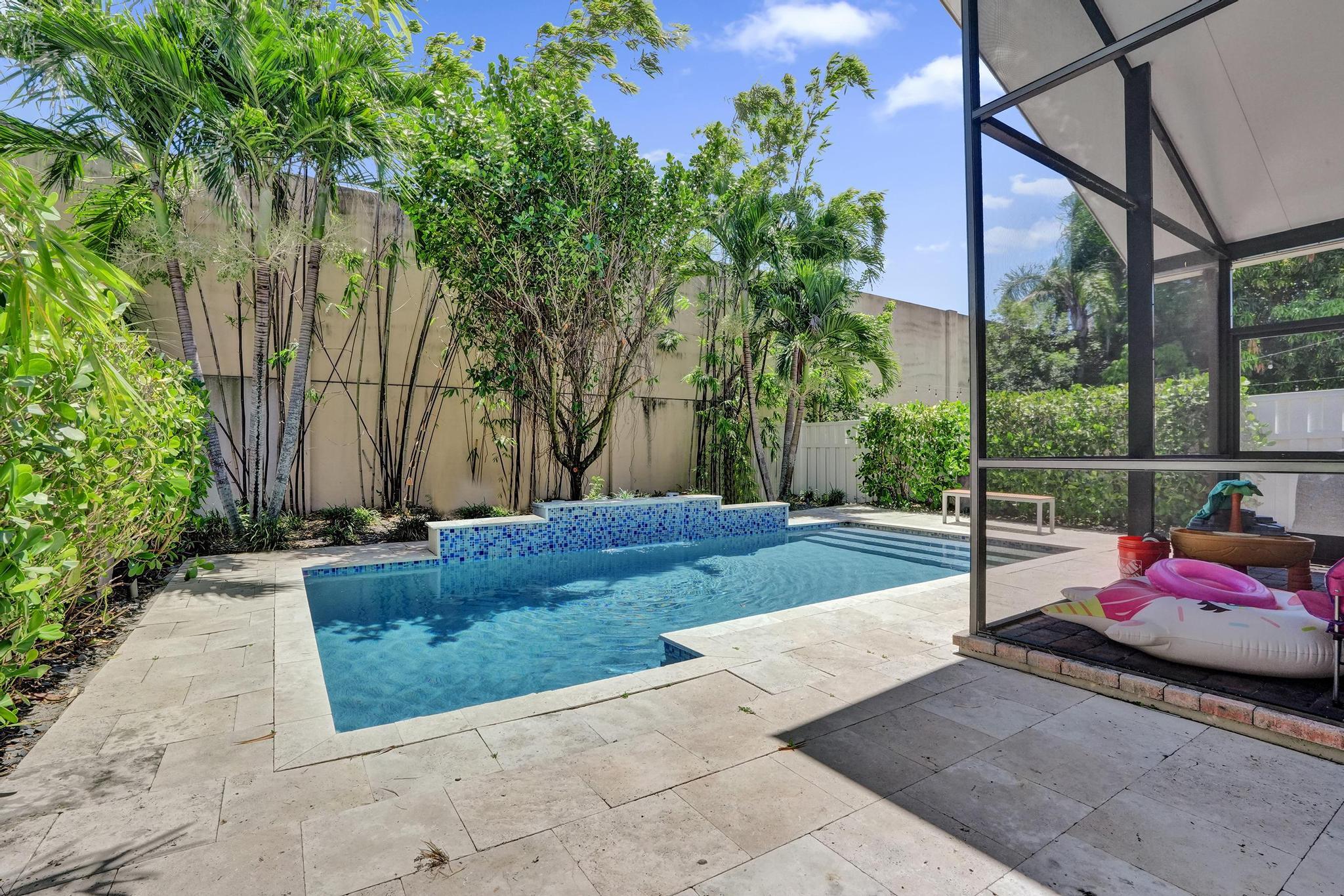 3932 NW 62nd Court