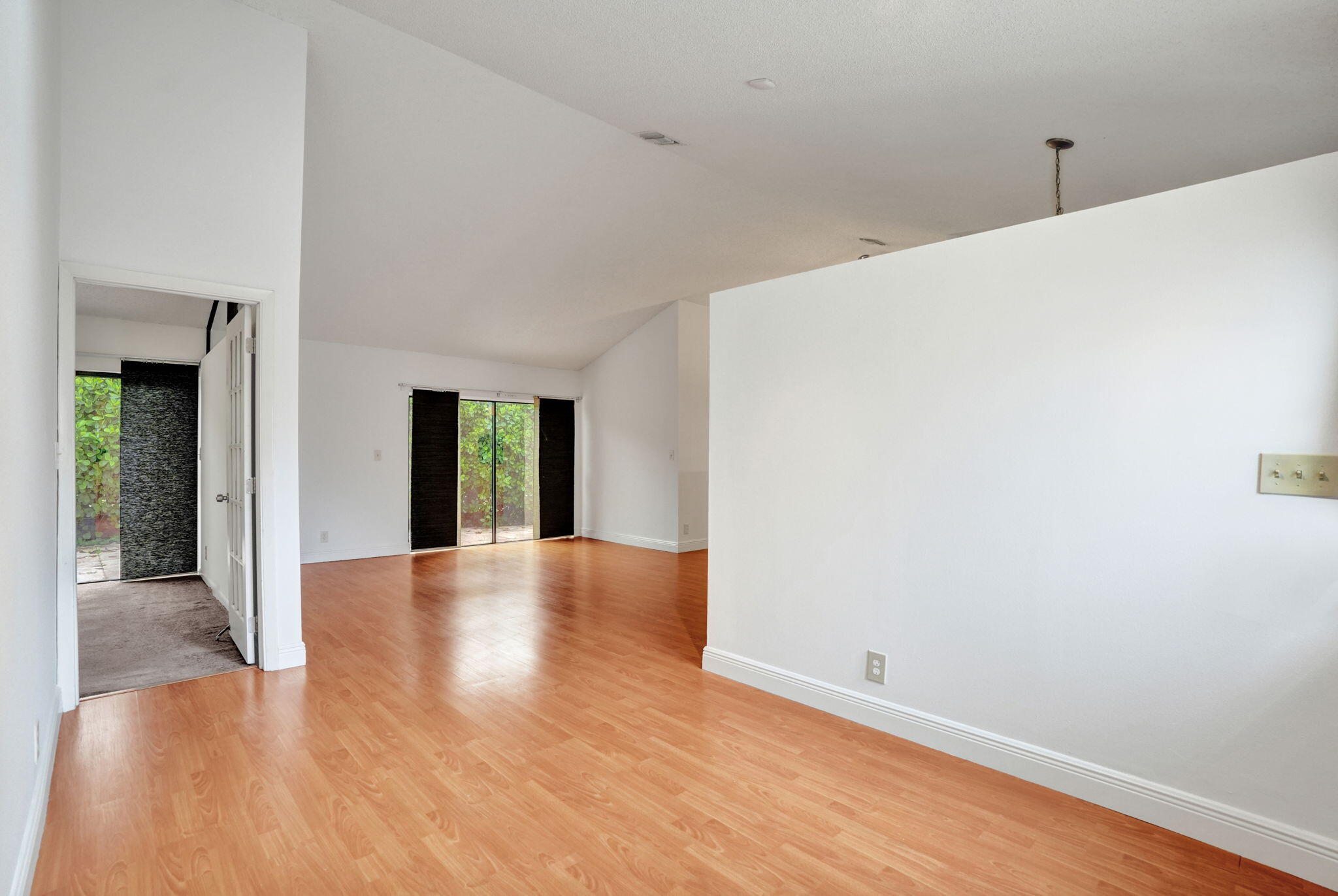 2001 Maplewood Drive
