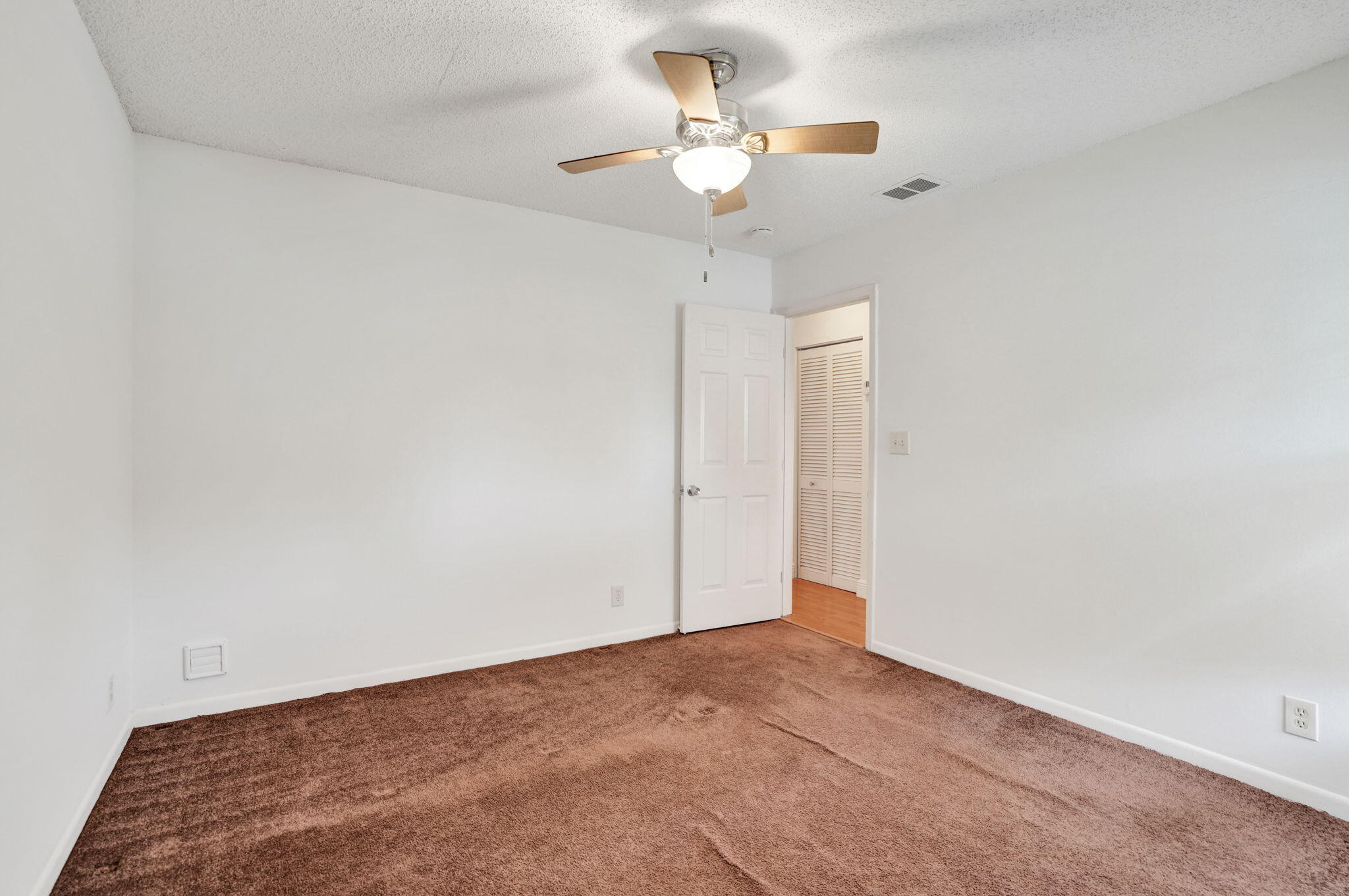 2001 Maplewood Drive