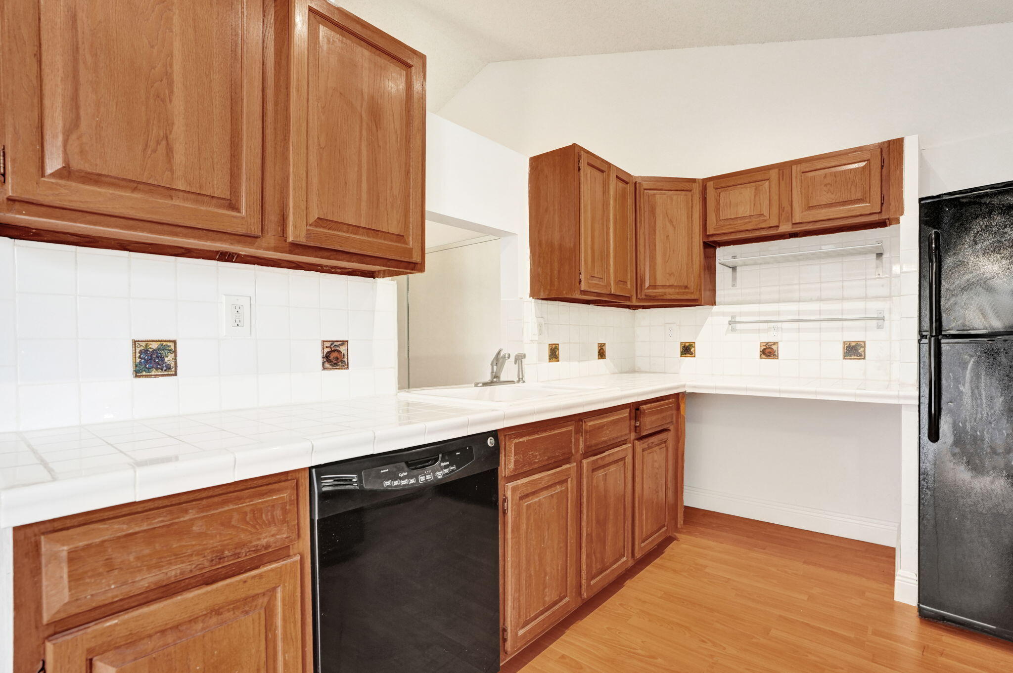 2001 Maplewood Drive