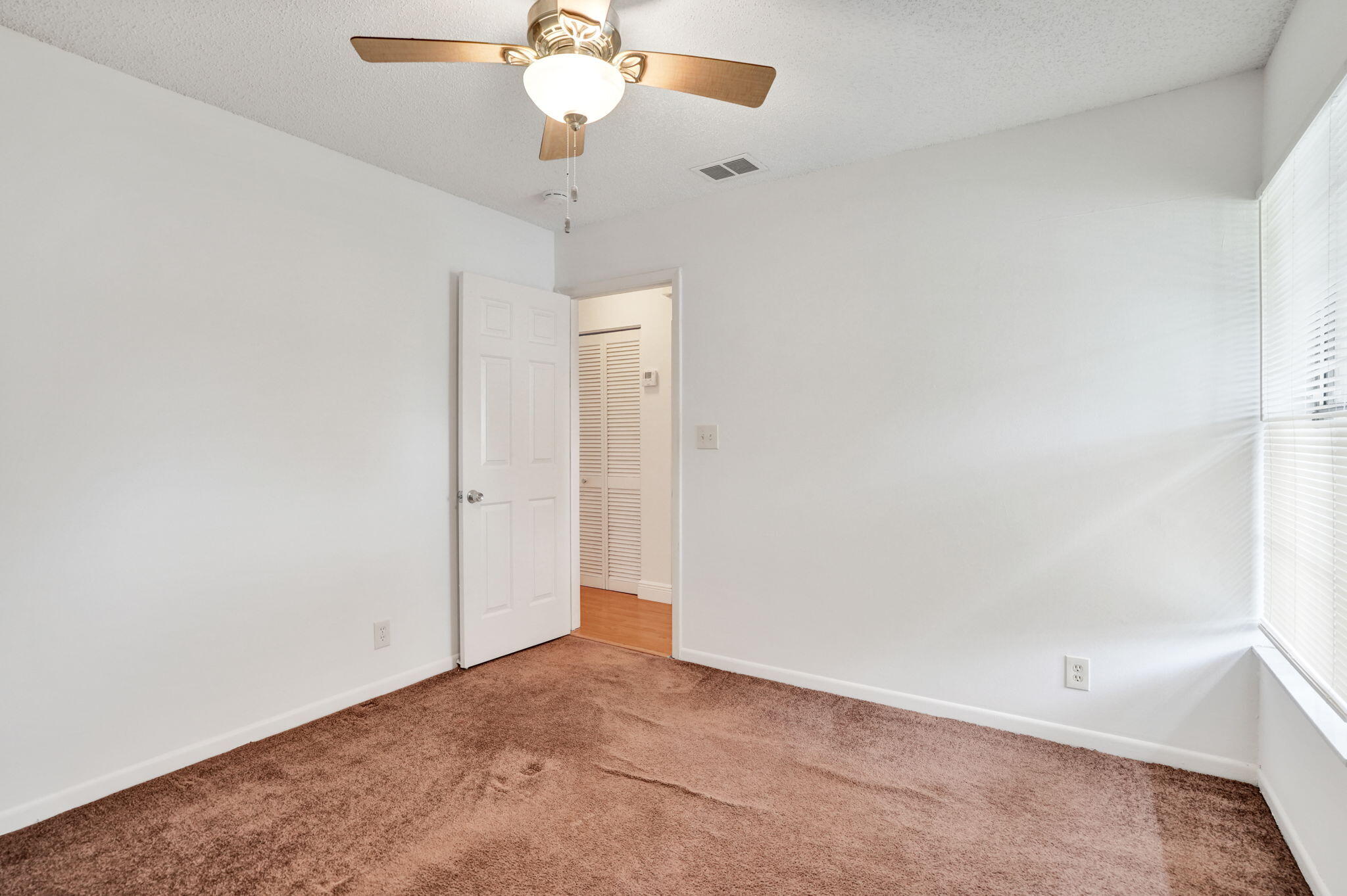 2001 Maplewood Drive