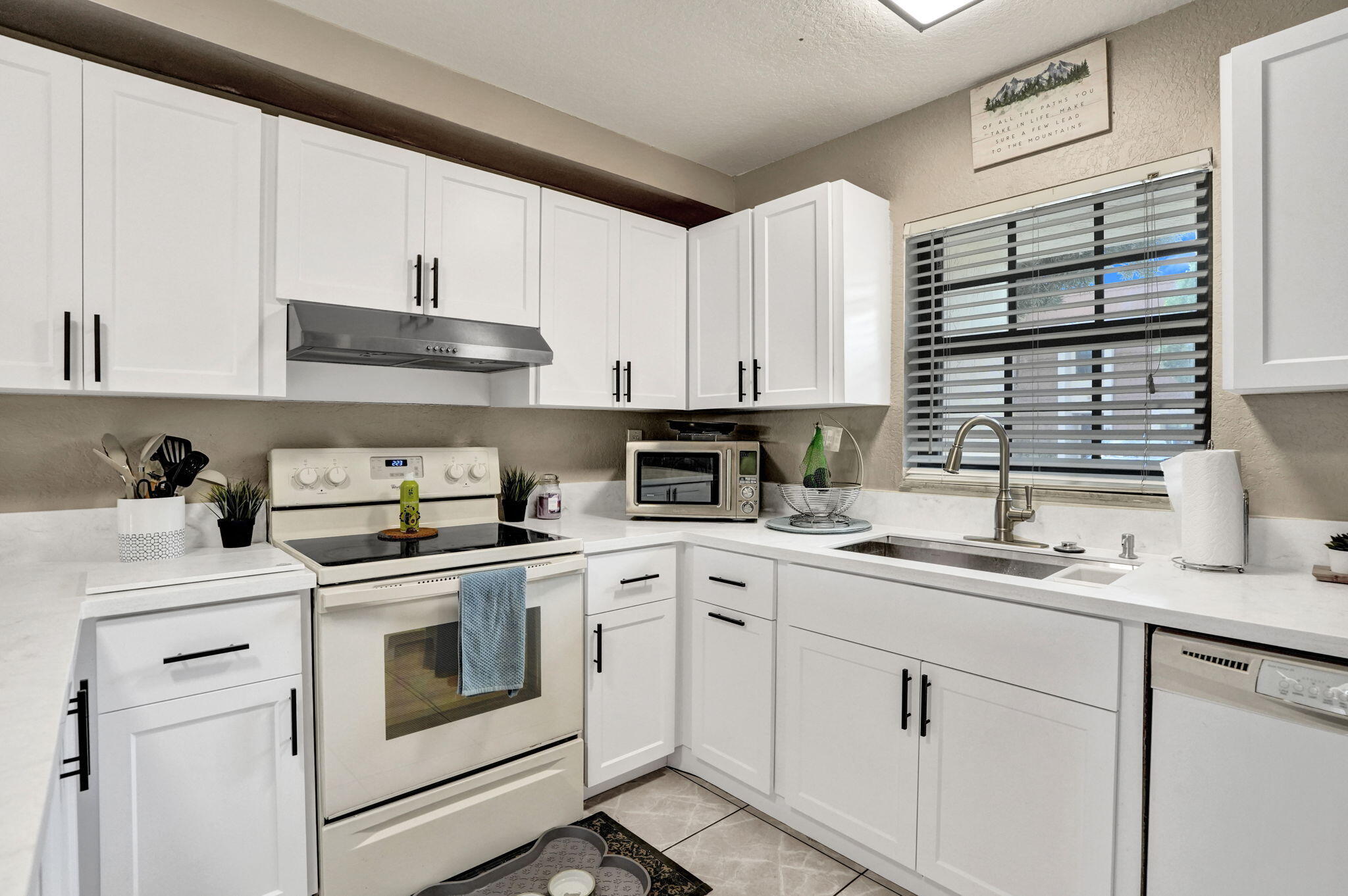 178 NW 115th Terrace