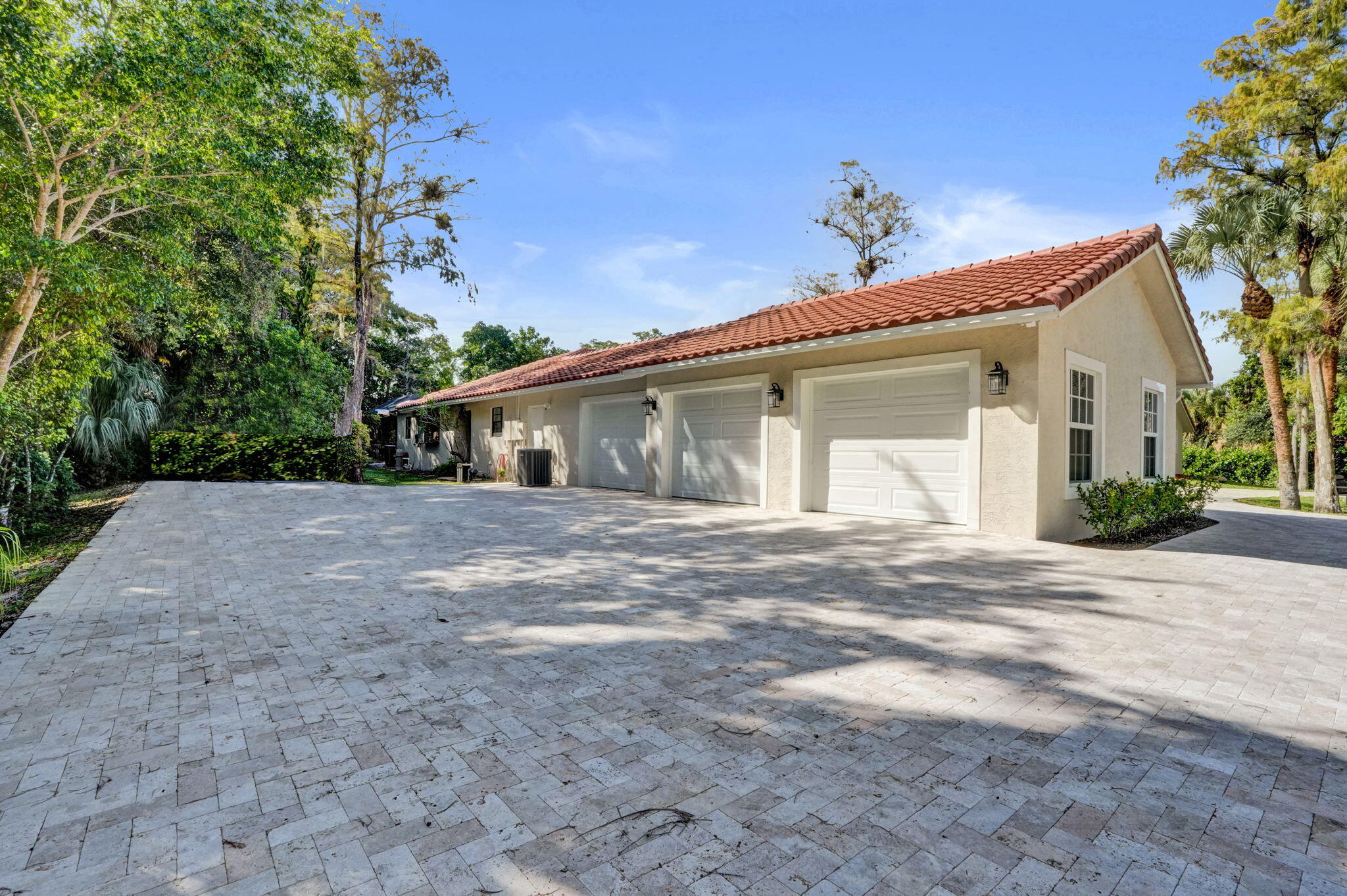 5000 NW 81st Avenue