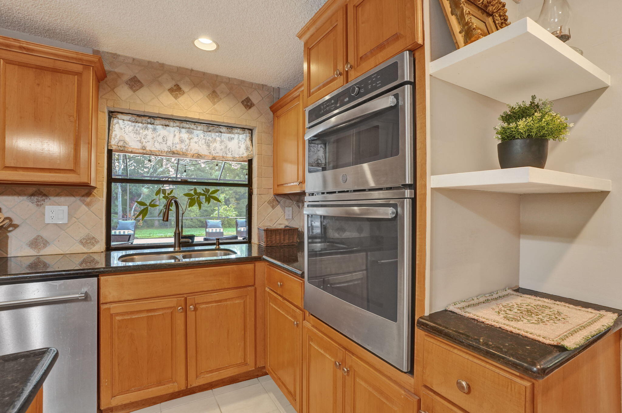 5000 NW 81st Avenue