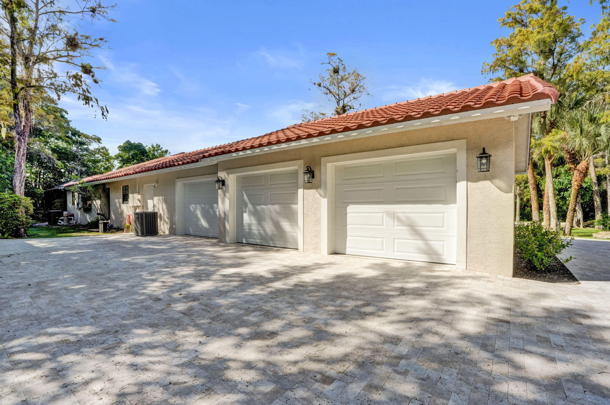5000 NW 81st Avenue