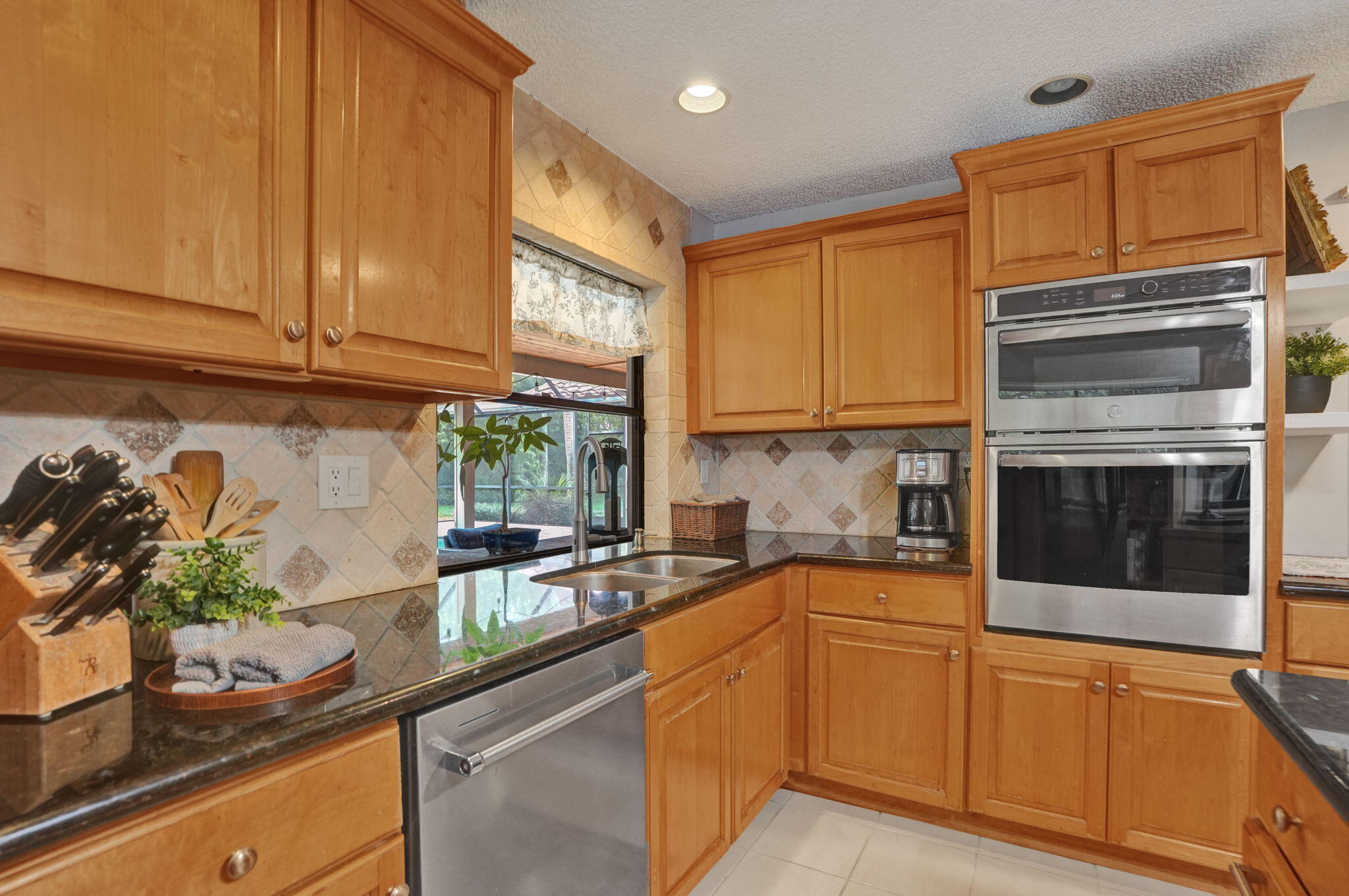 5000 NW 81st Avenue