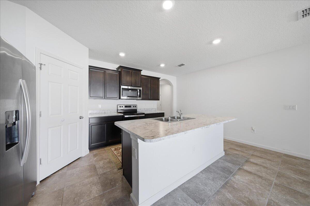 2270 Gascon Road SW
