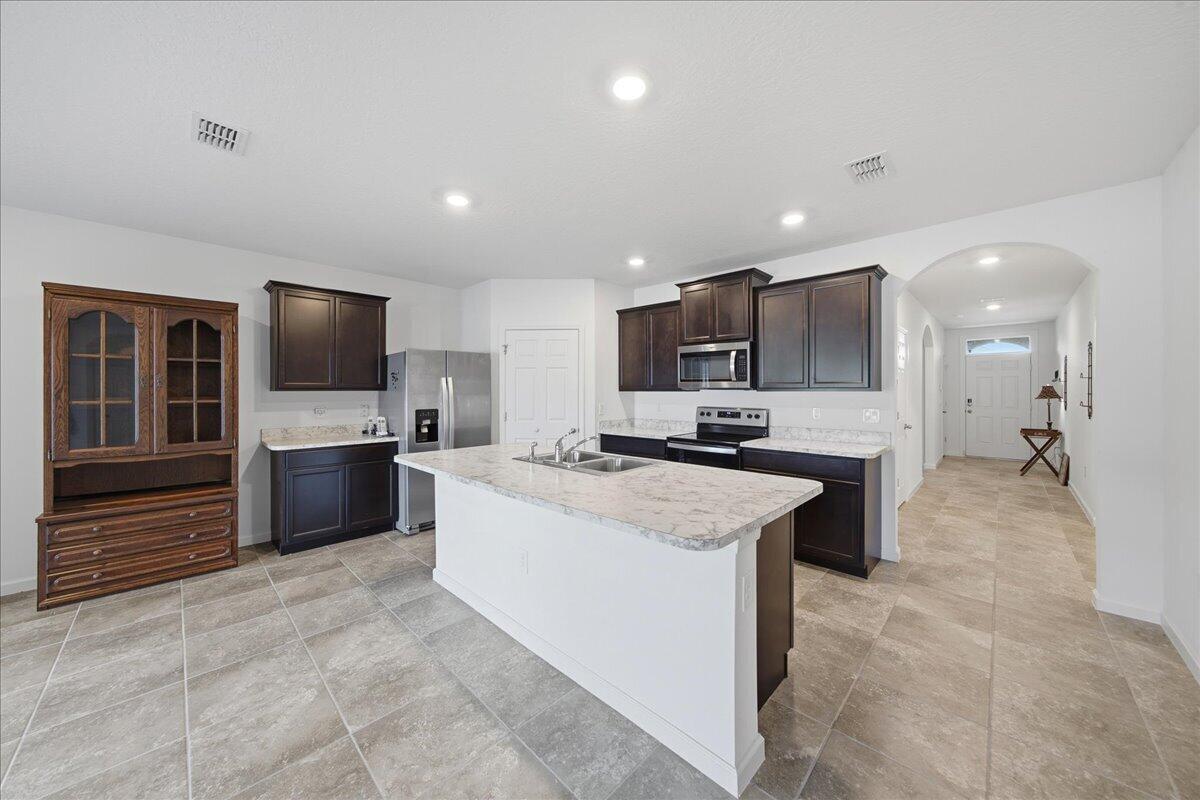 2270 Gascon Road SW