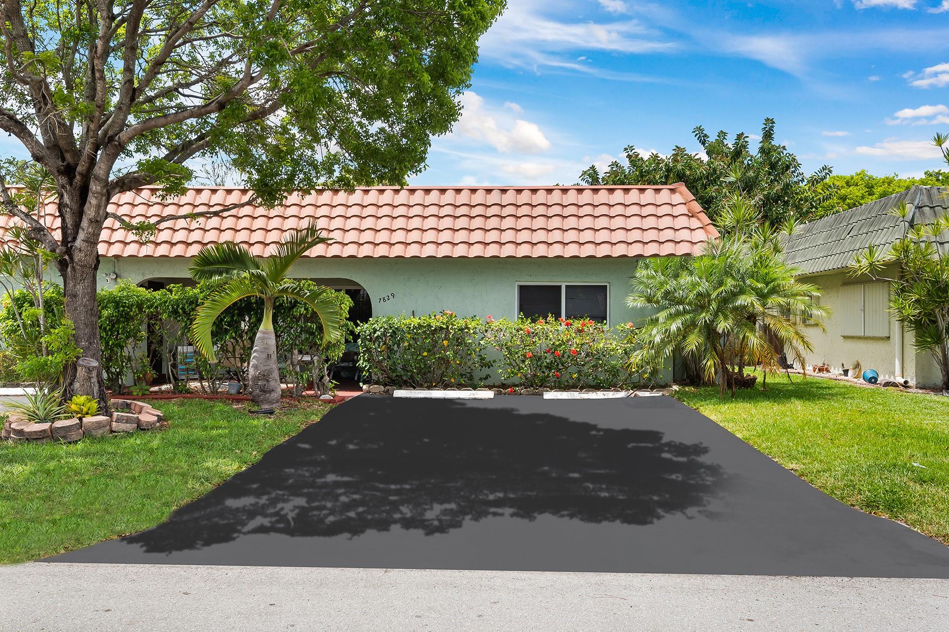 7829 NW 71st Ct