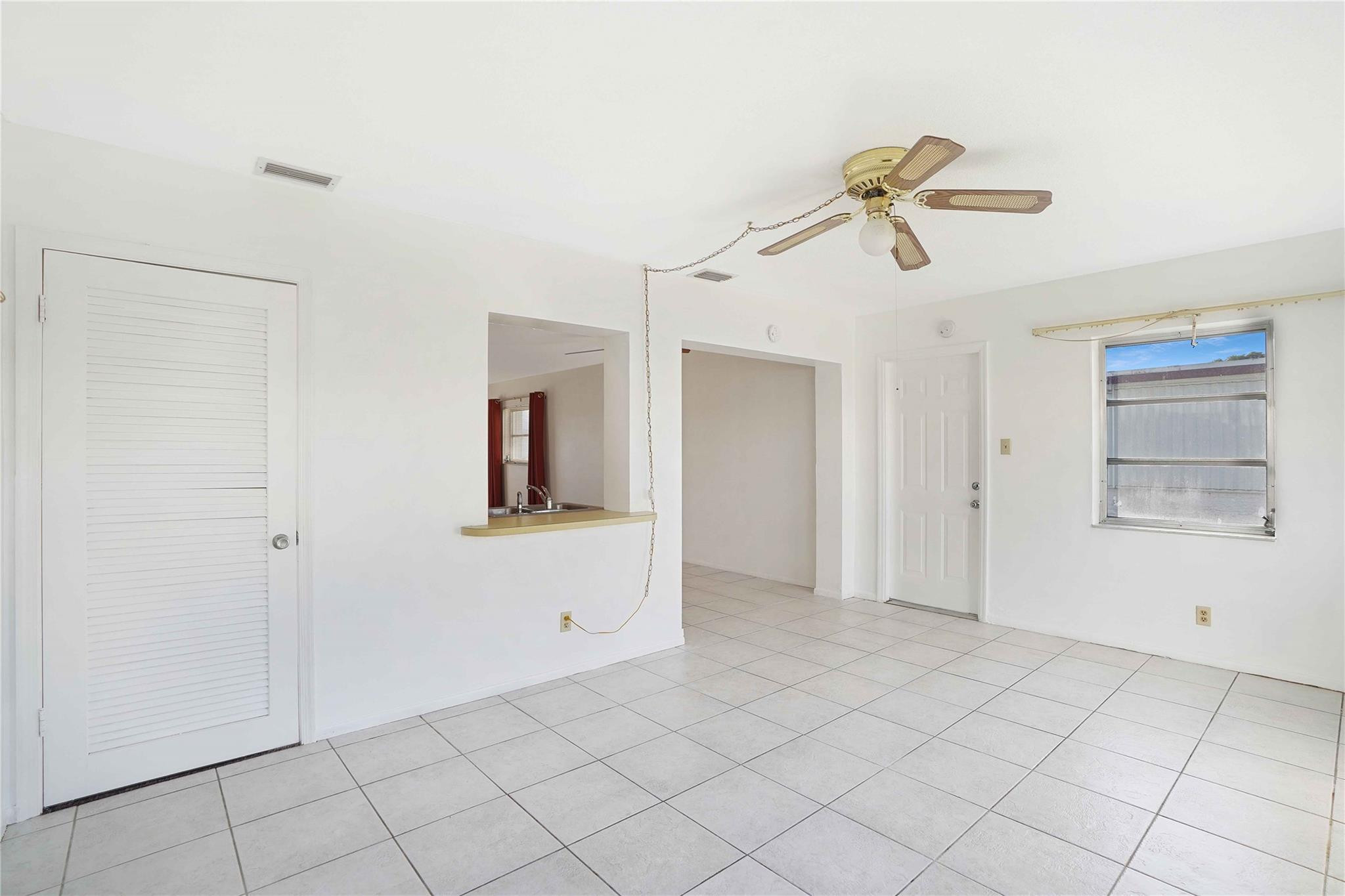 8605 NW 59th Ct