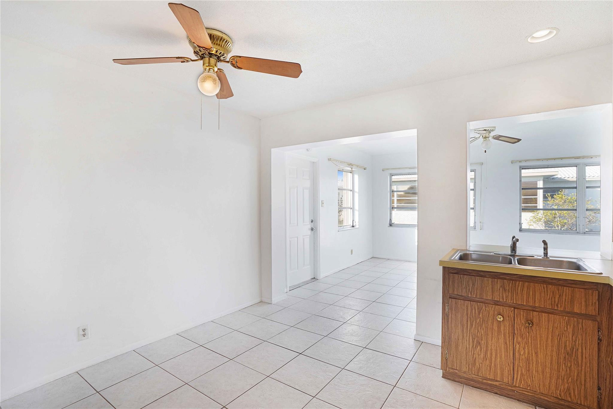 8605 NW 59th Ct
