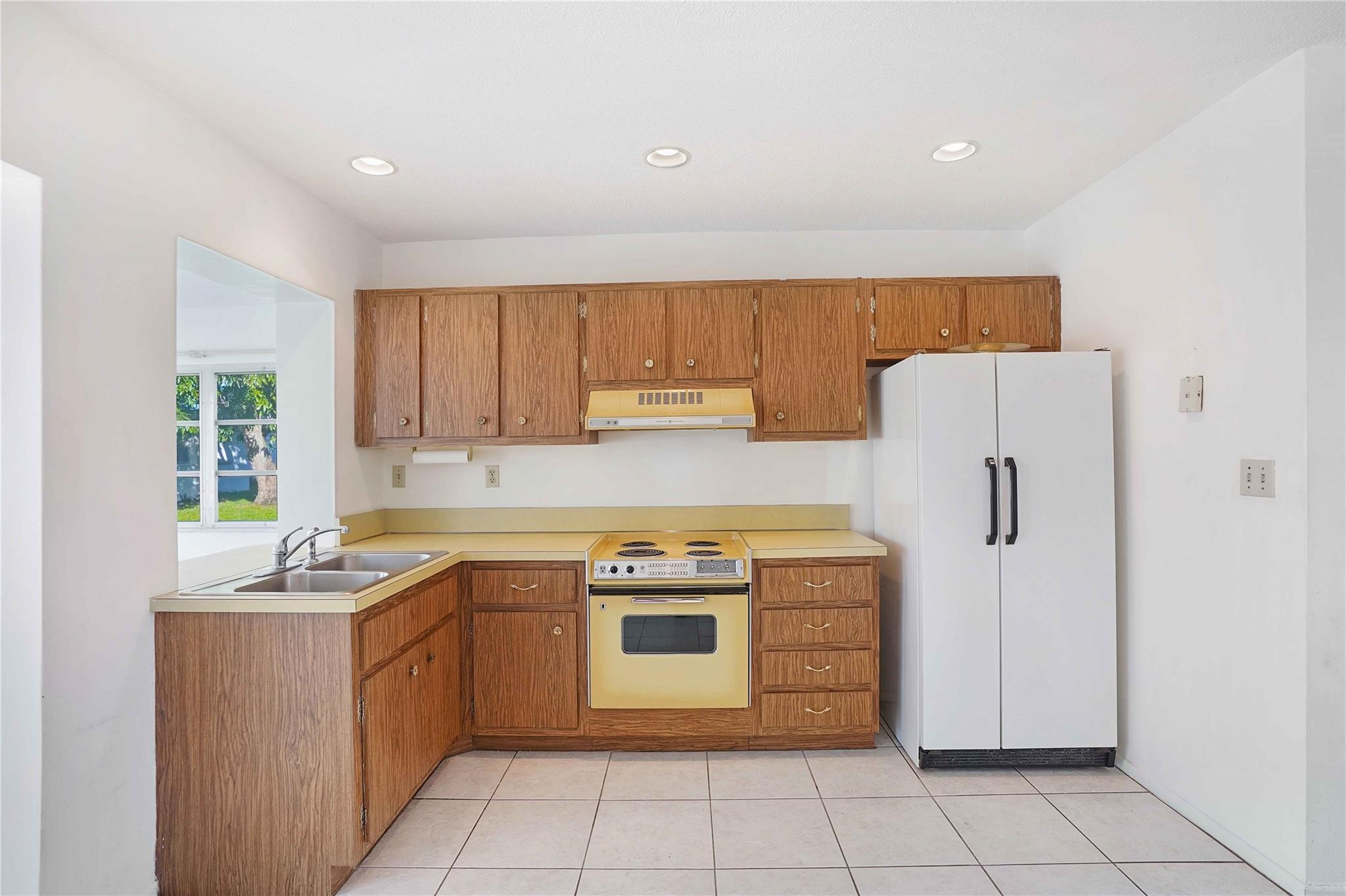 8605 NW 59th Ct