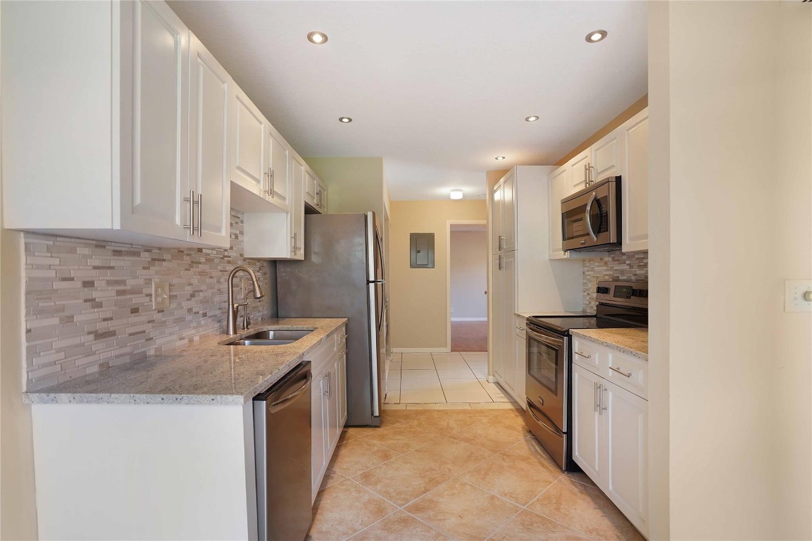 3954-C Cocoplum Cir 3615