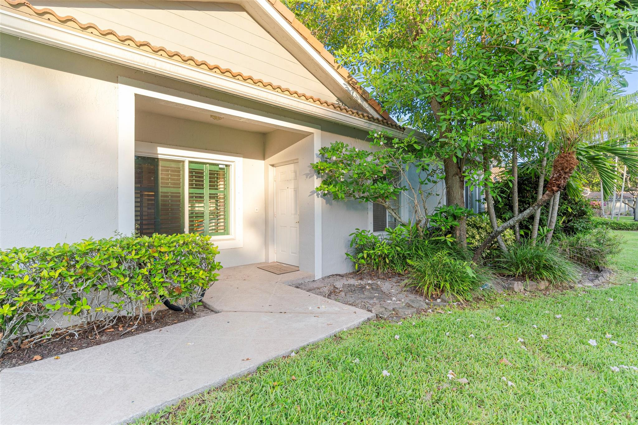 4758 SW 12th Pl
