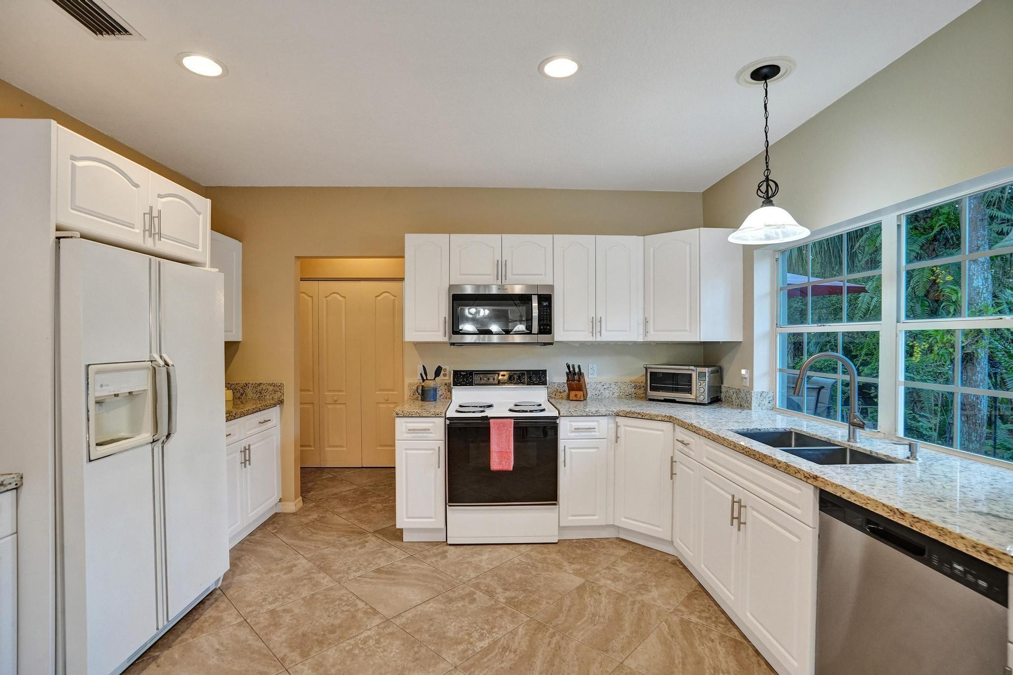 7491 Red Bay Pl