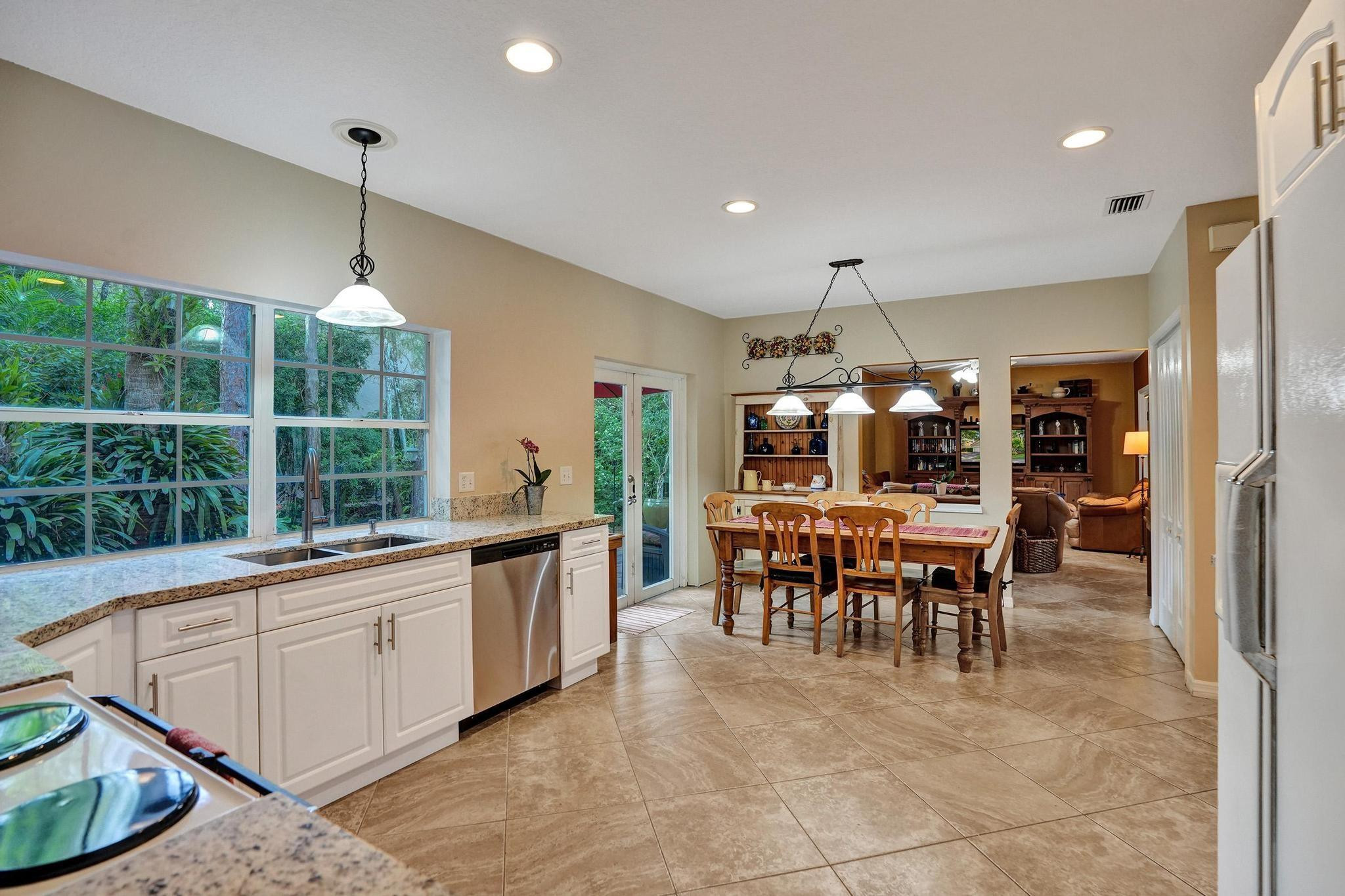 7491 Red Bay Pl