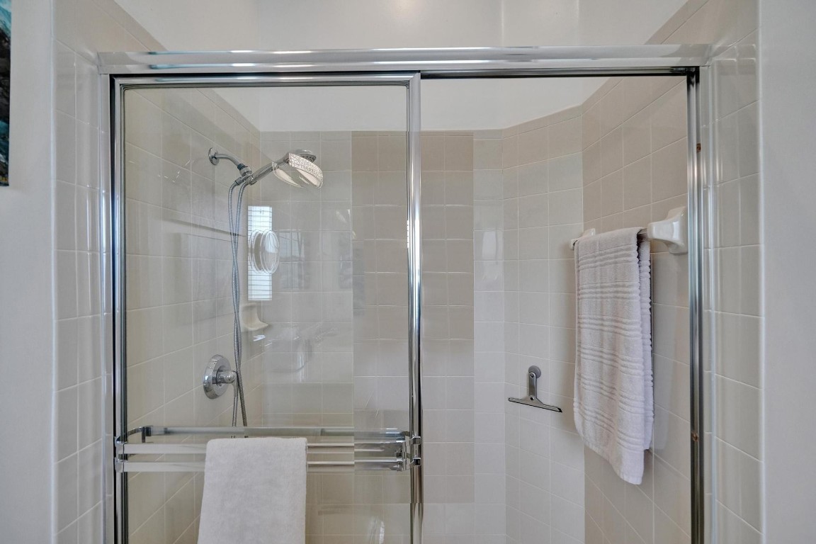 6212 Floral Lakes Drive