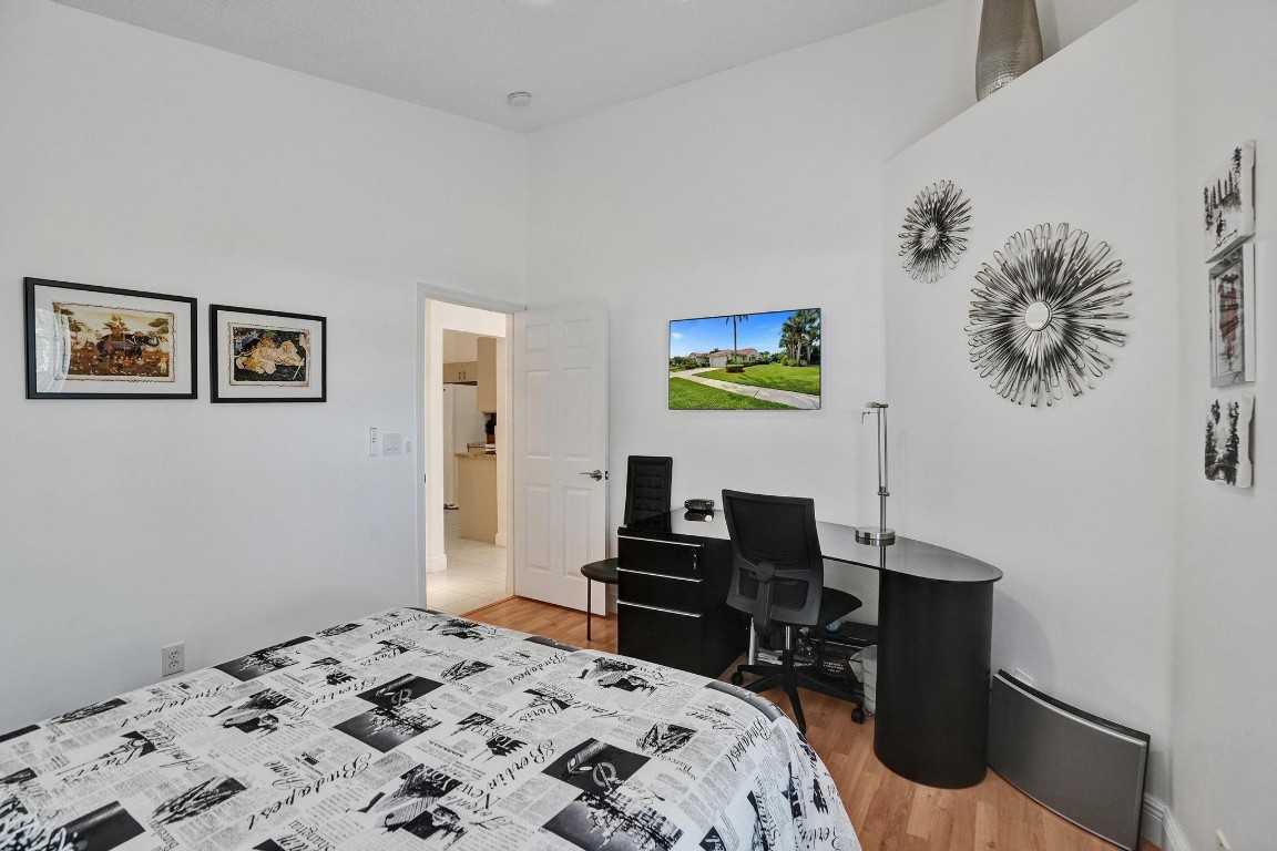 6212 Floral Lakes Drive