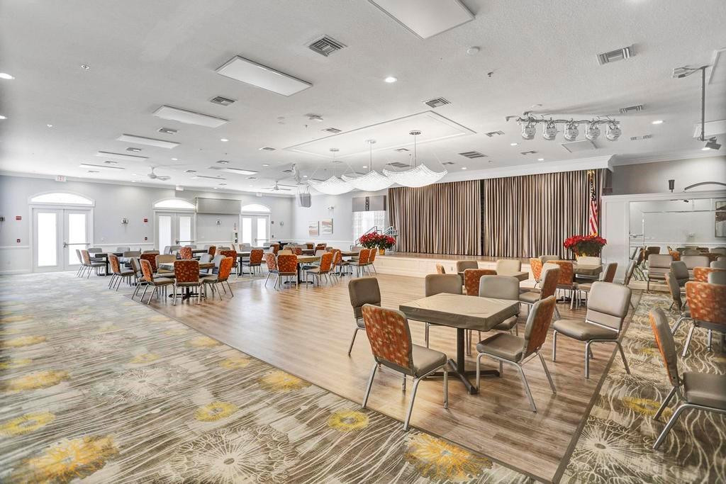 6212 Floral Lakes Drive