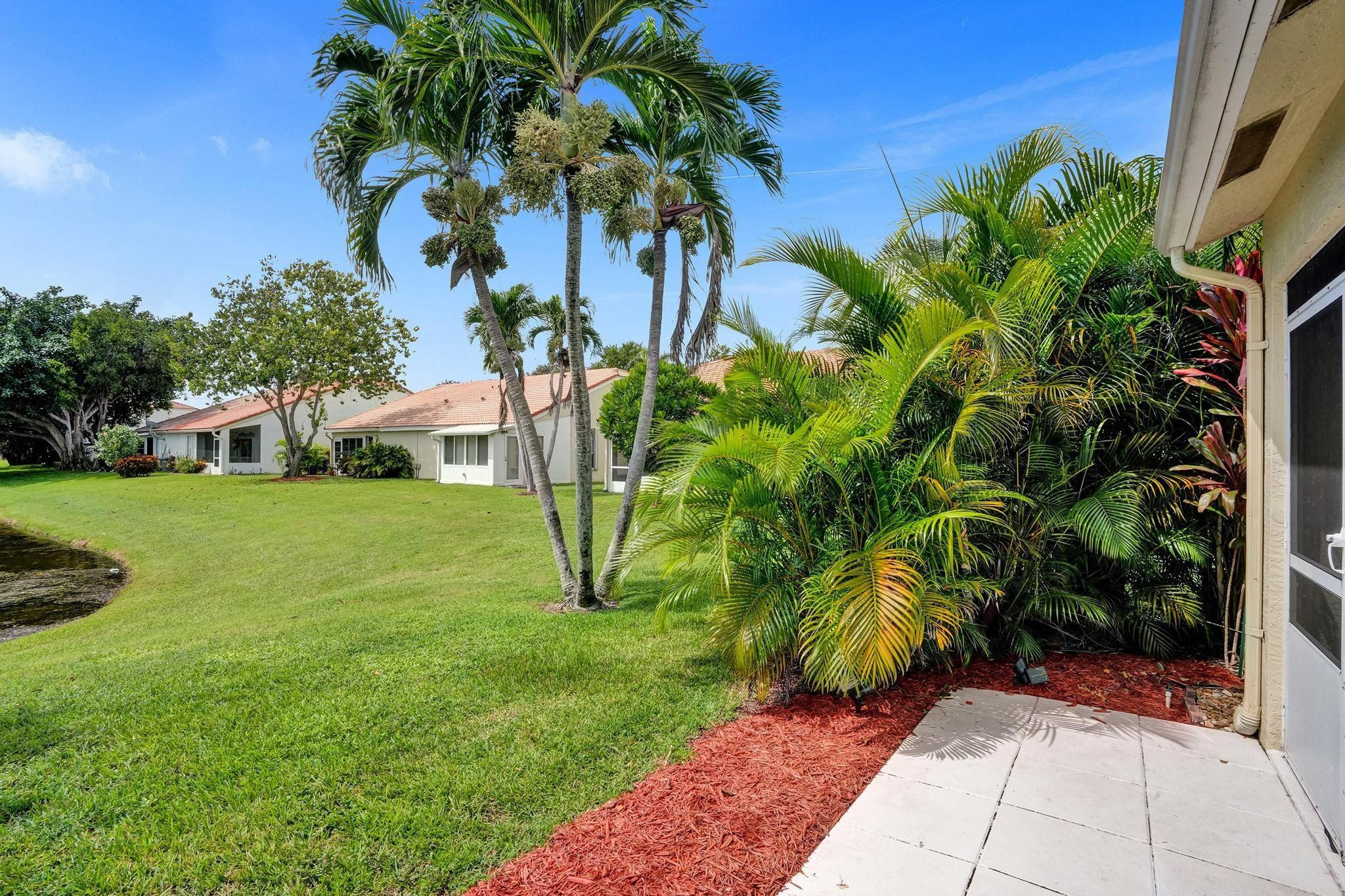 6212 Floral Lakes Drive