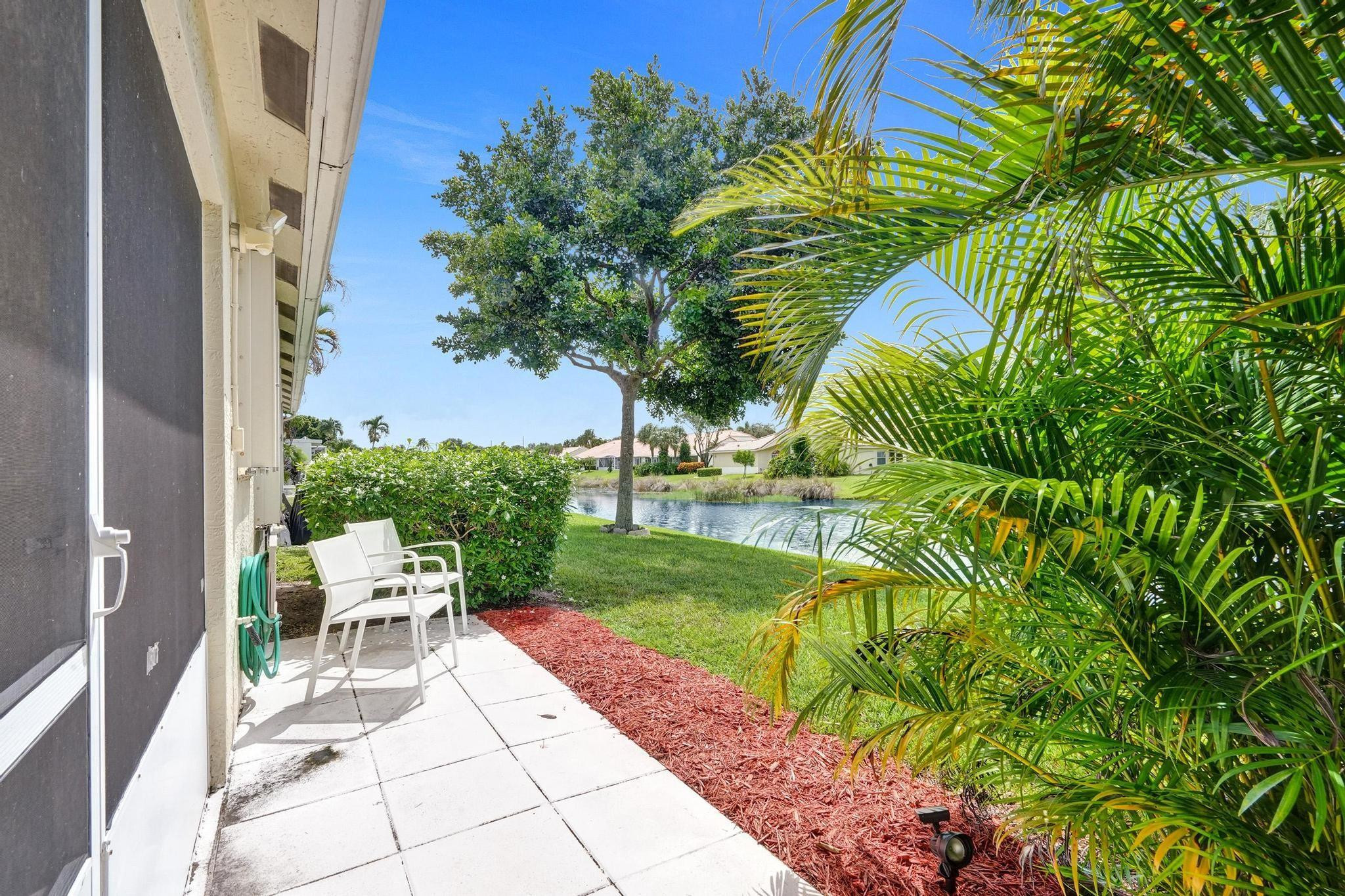 6212 Floral Lakes Drive