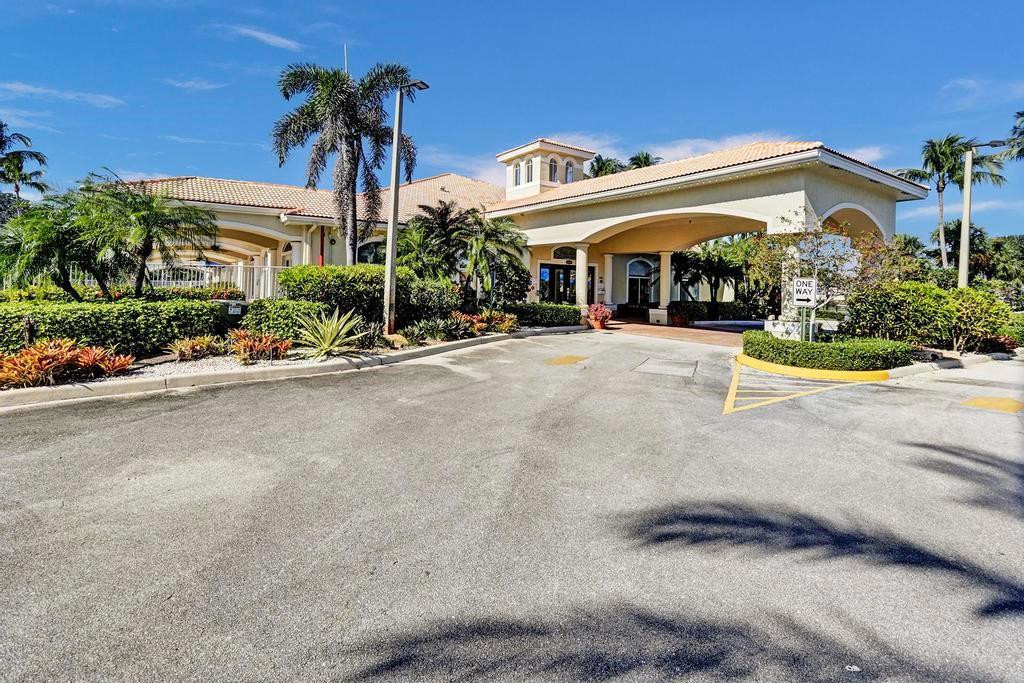 6212 Floral Lakes Drive