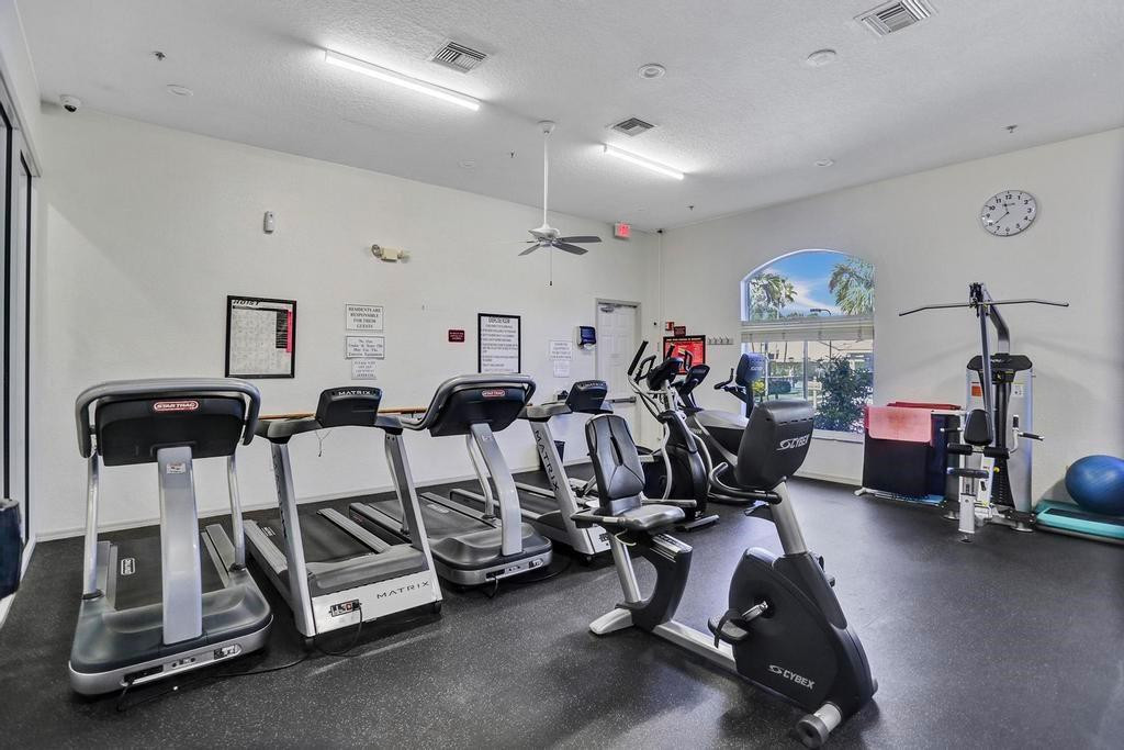 6212 Floral Lakes Drive