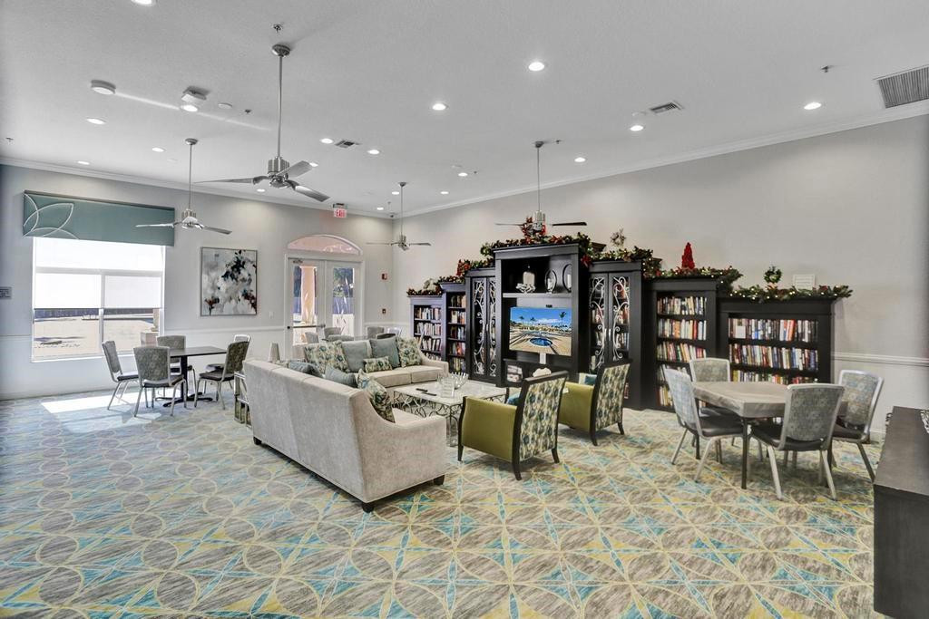 6212 Floral Lakes Drive