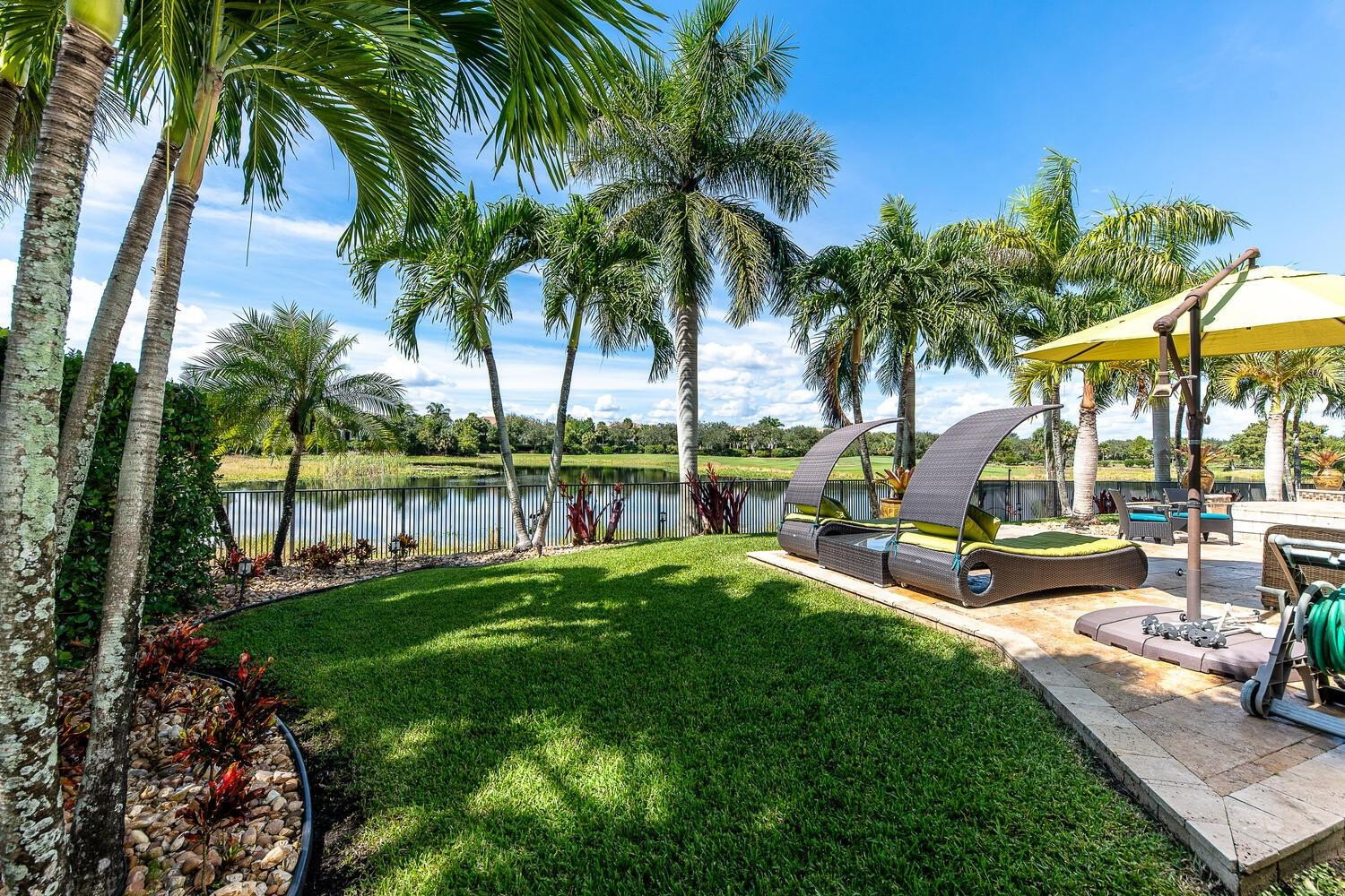 7235 Lemon Grass Dr