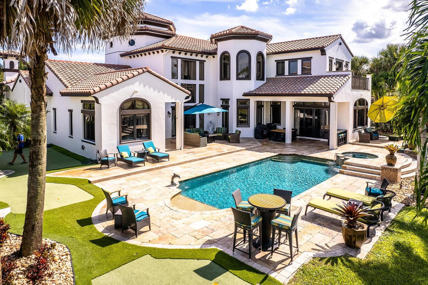 7235 Lemon Grass Dr