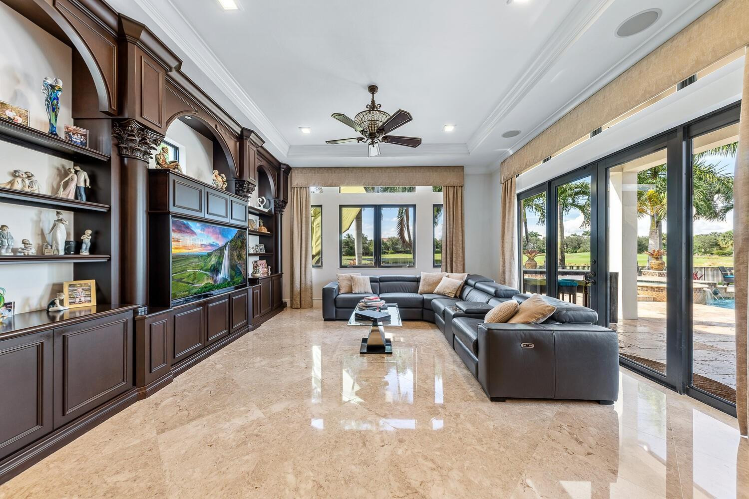 7235 Lemon Grass Dr