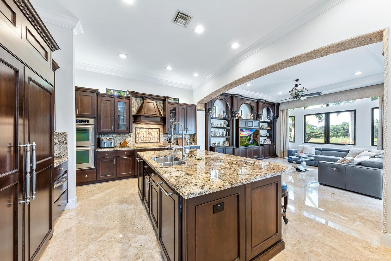 7235 Lemon Grass Dr