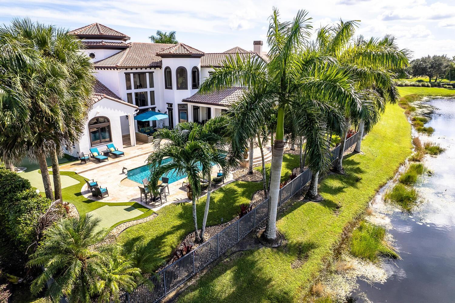 7235 Lemon Grass Dr
