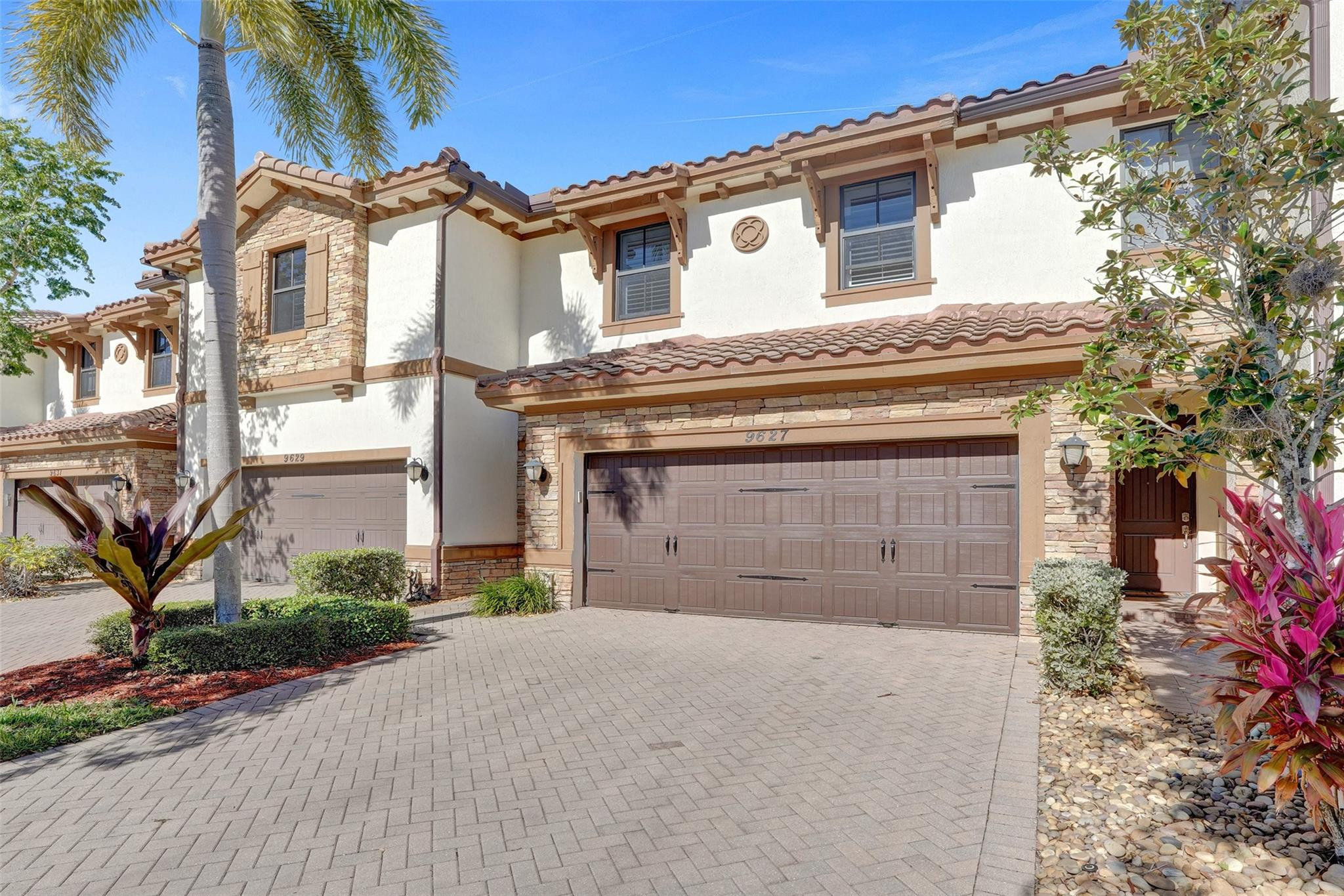 9627 Waterview Way
