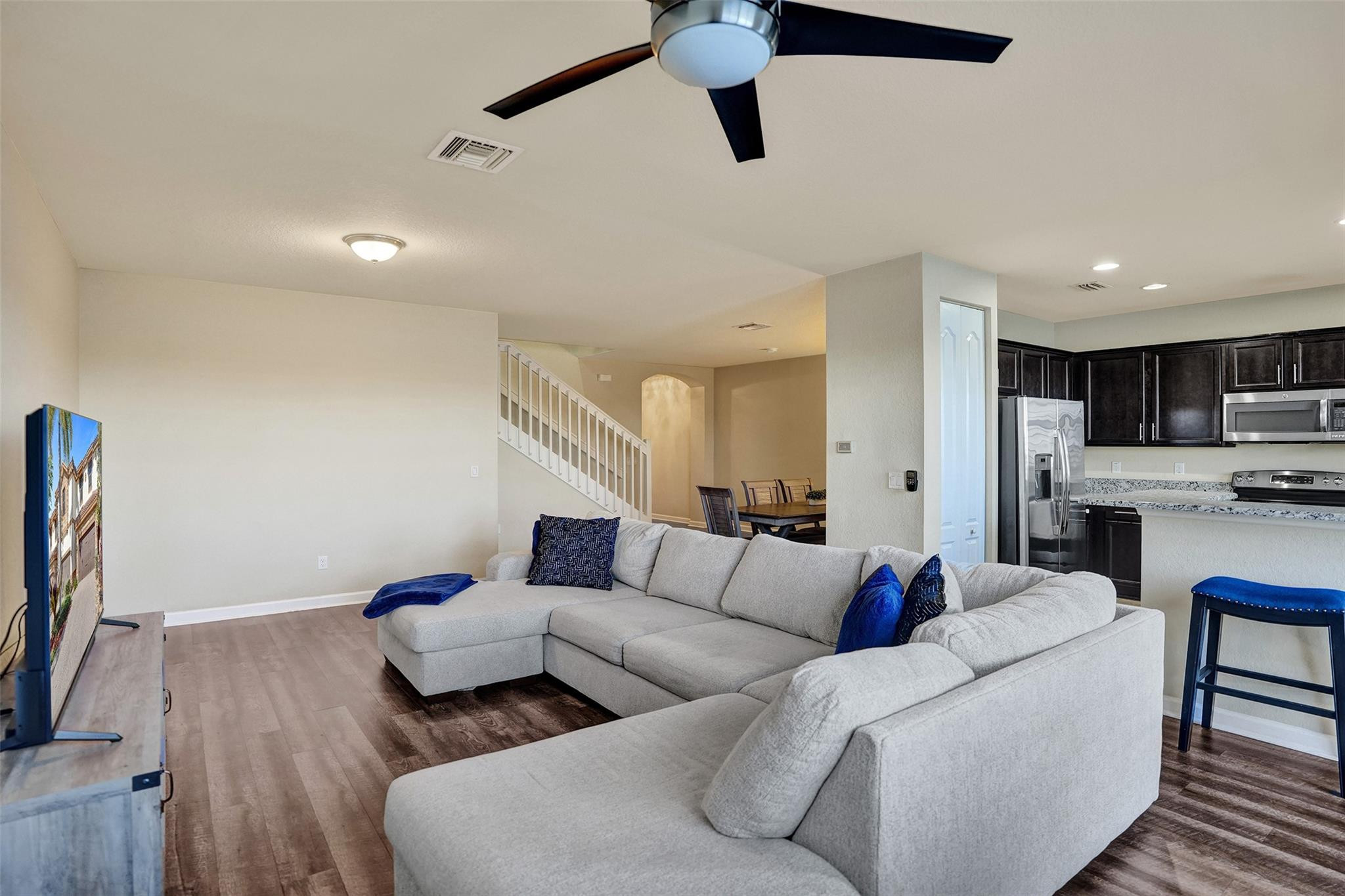 9627 Waterview Way