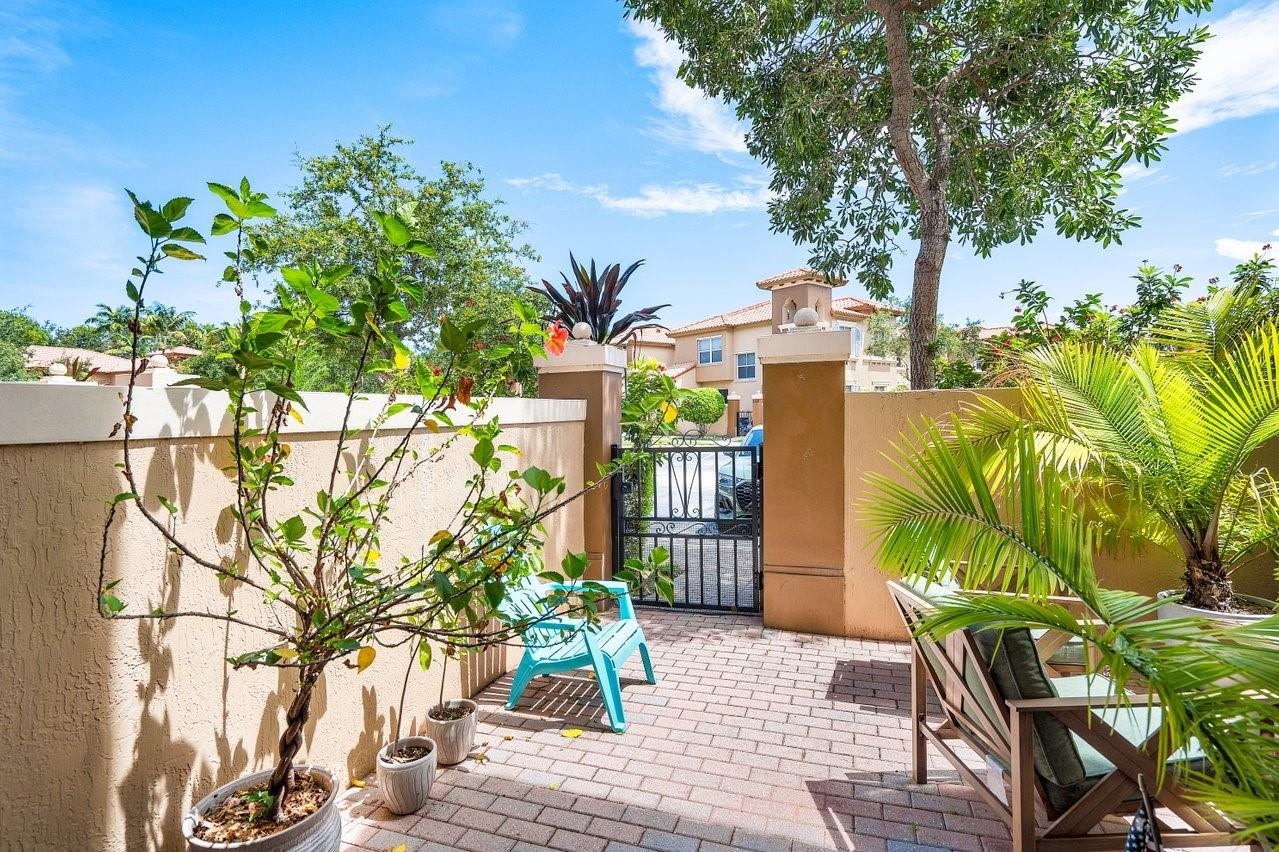 6515 Diamond Springs Terrace 2402