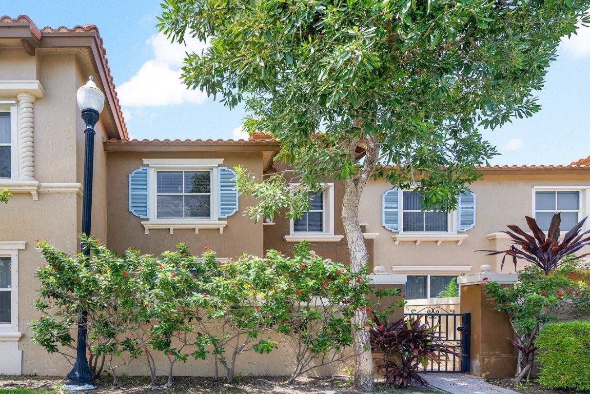 6515 Diamond Springs Terrace 2402