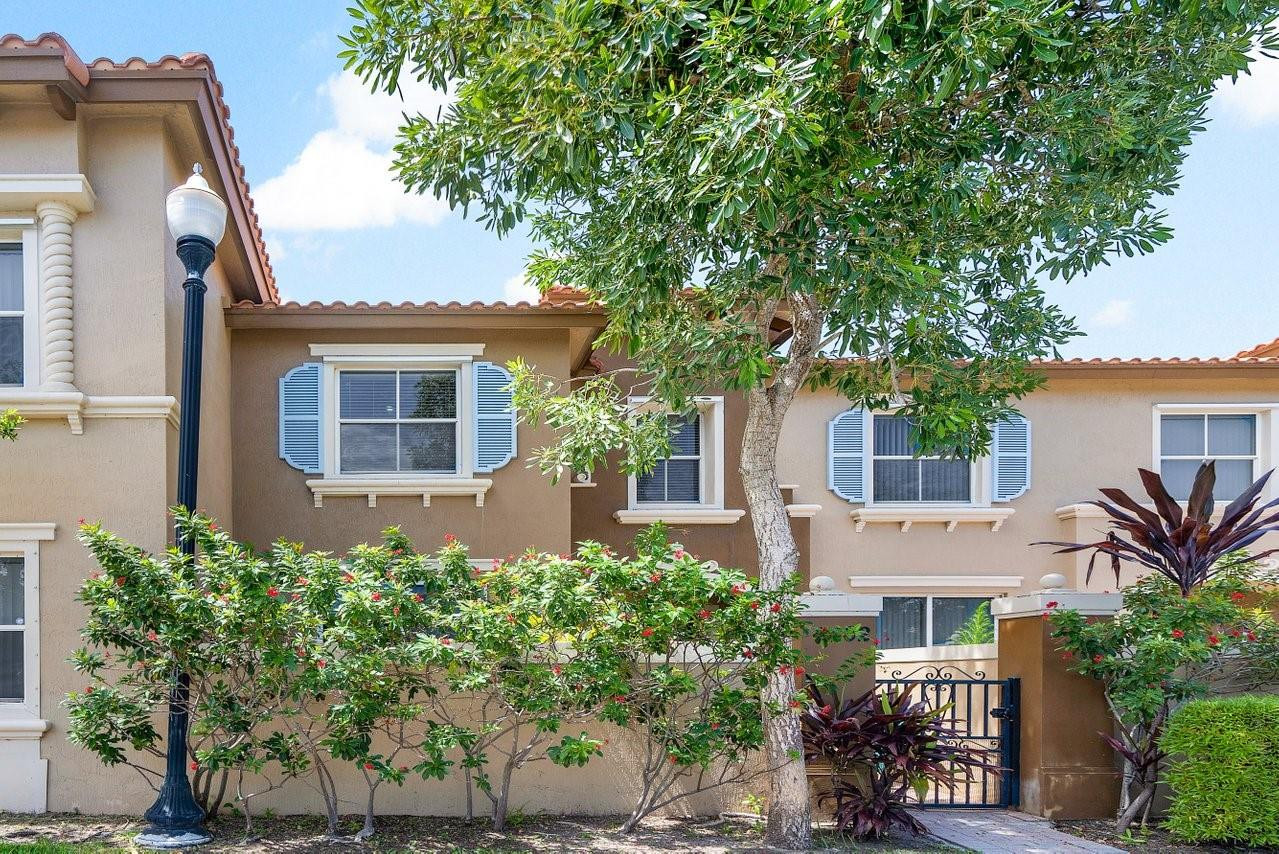 6515 Diamond Springs Terrace 2402