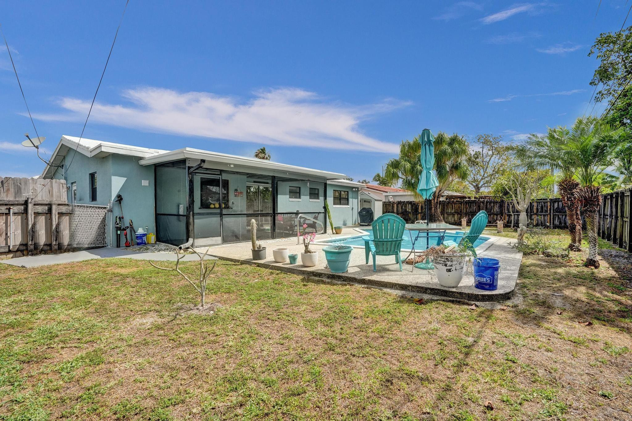 6342 NW 20th St
