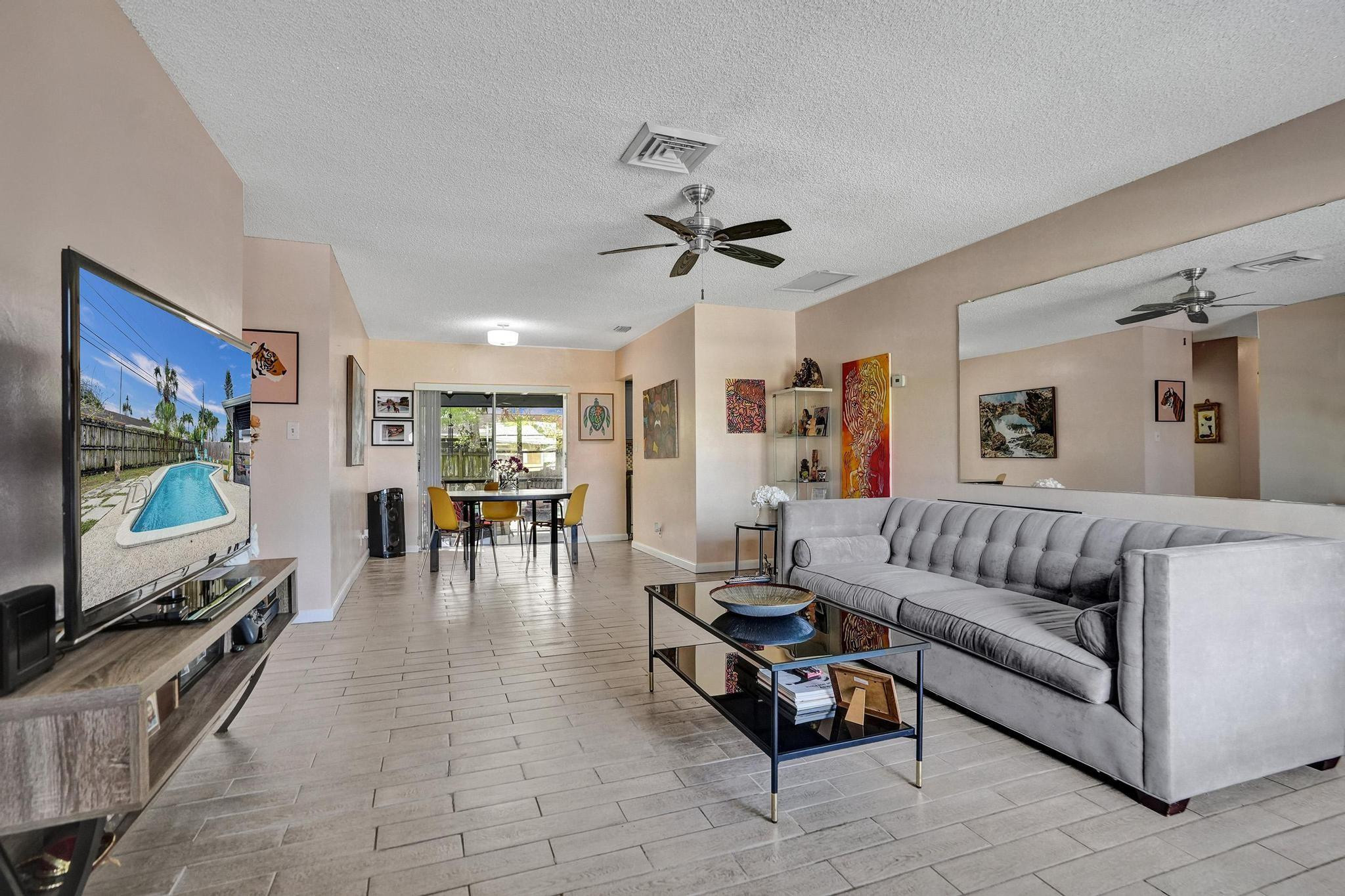 6342 NW 20th St