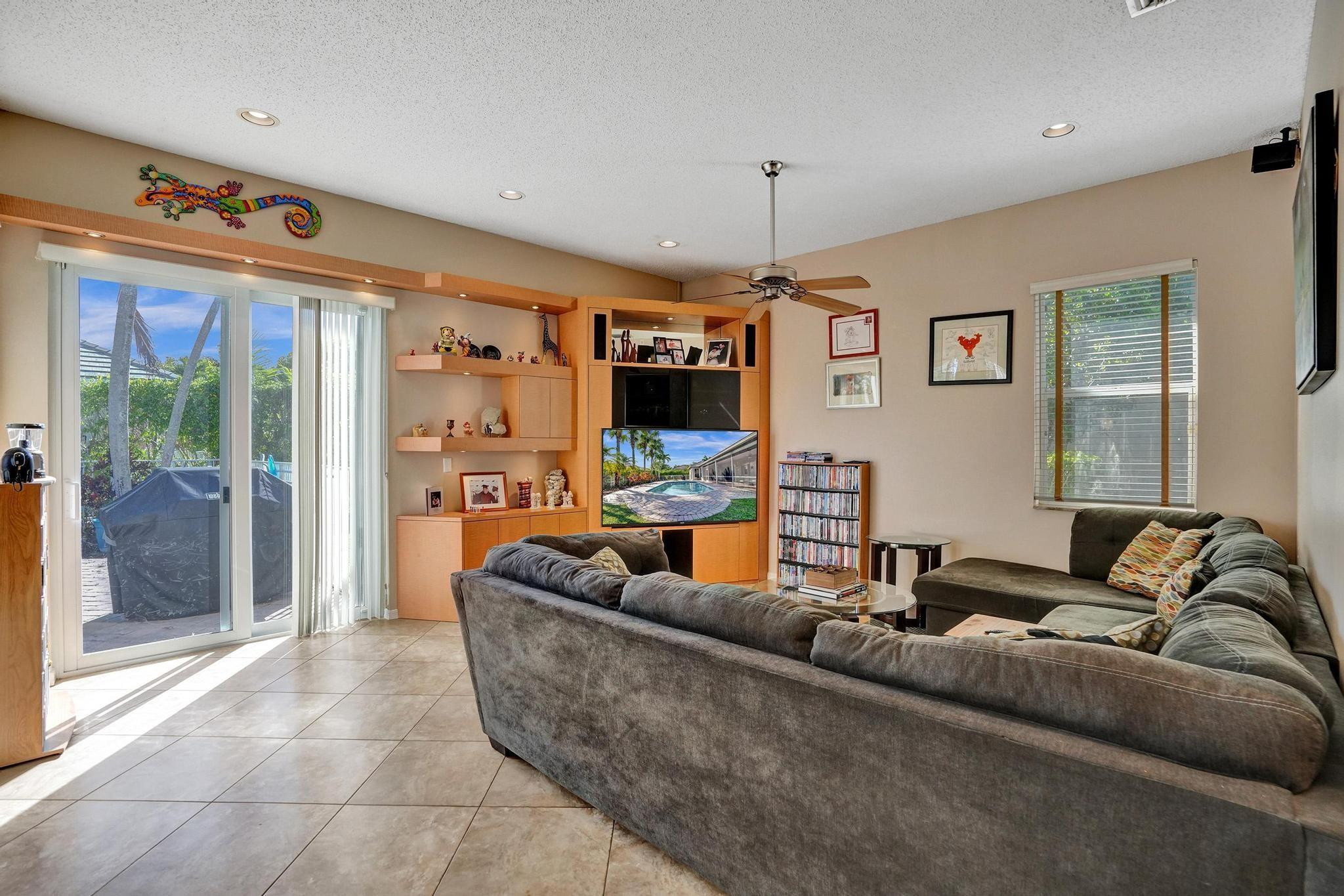 4952 NW 110TH TER