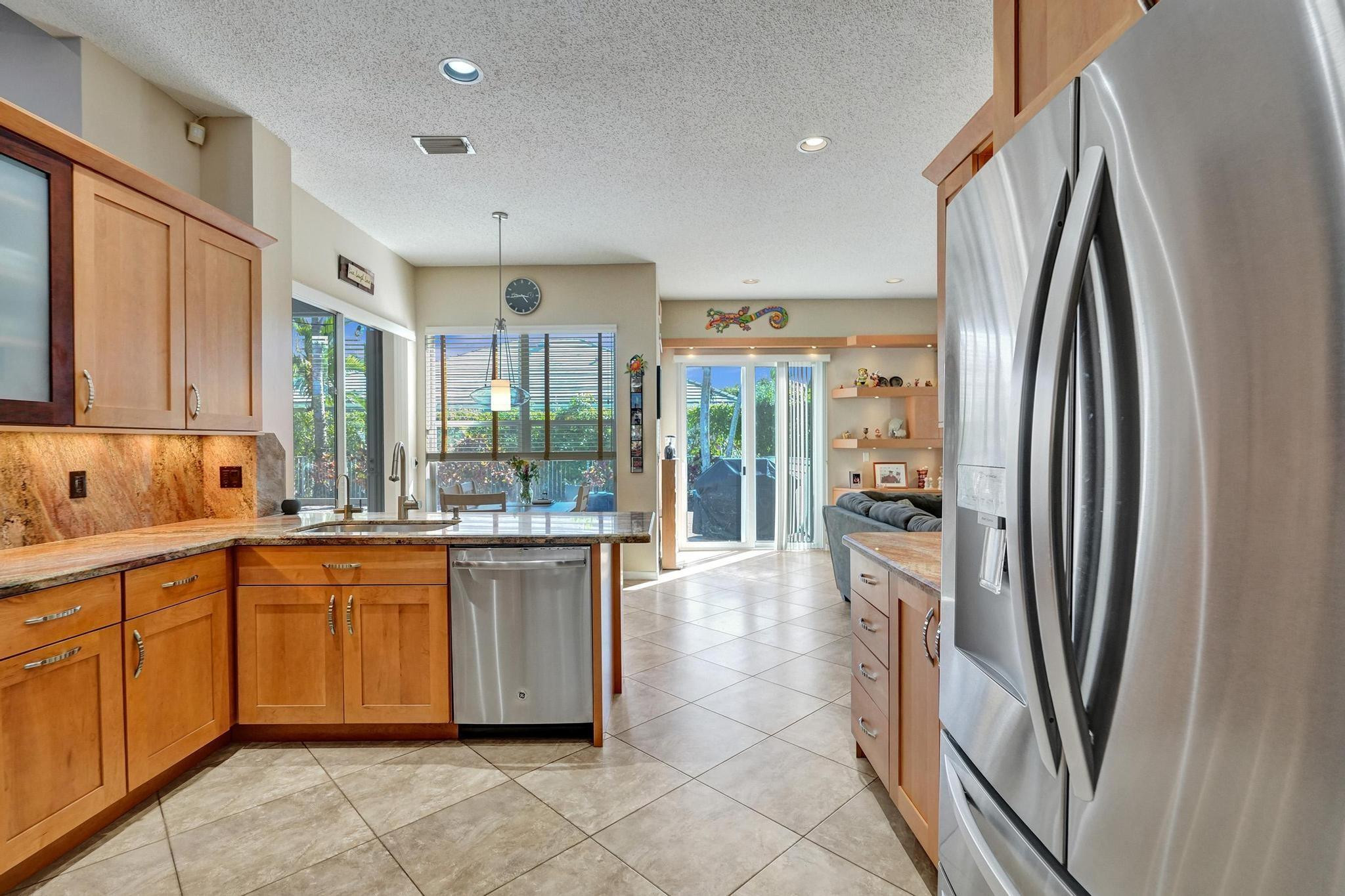 4952 NW 110TH TER
