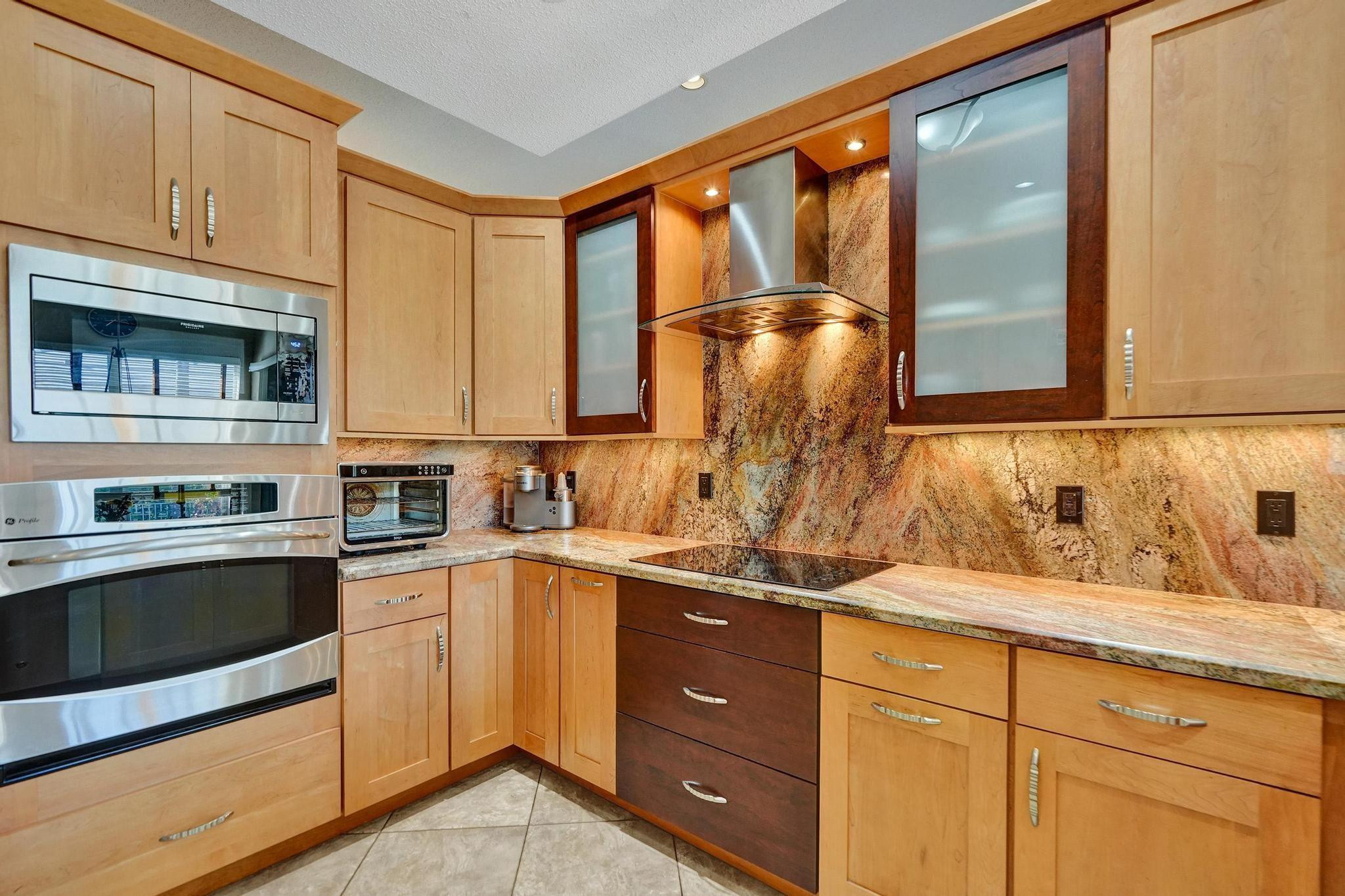 4952 NW 110TH TER