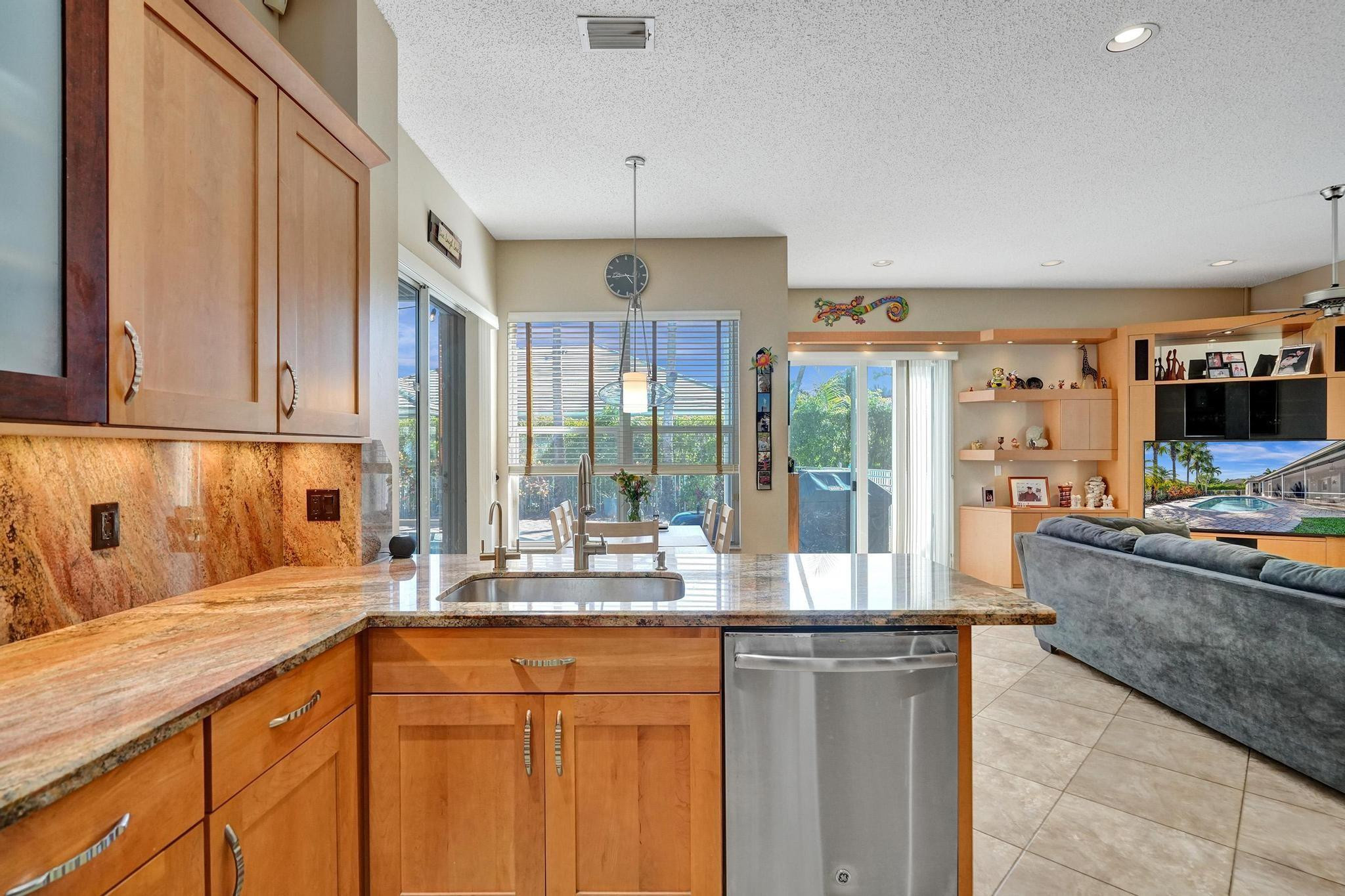 4952 NW 110TH TER